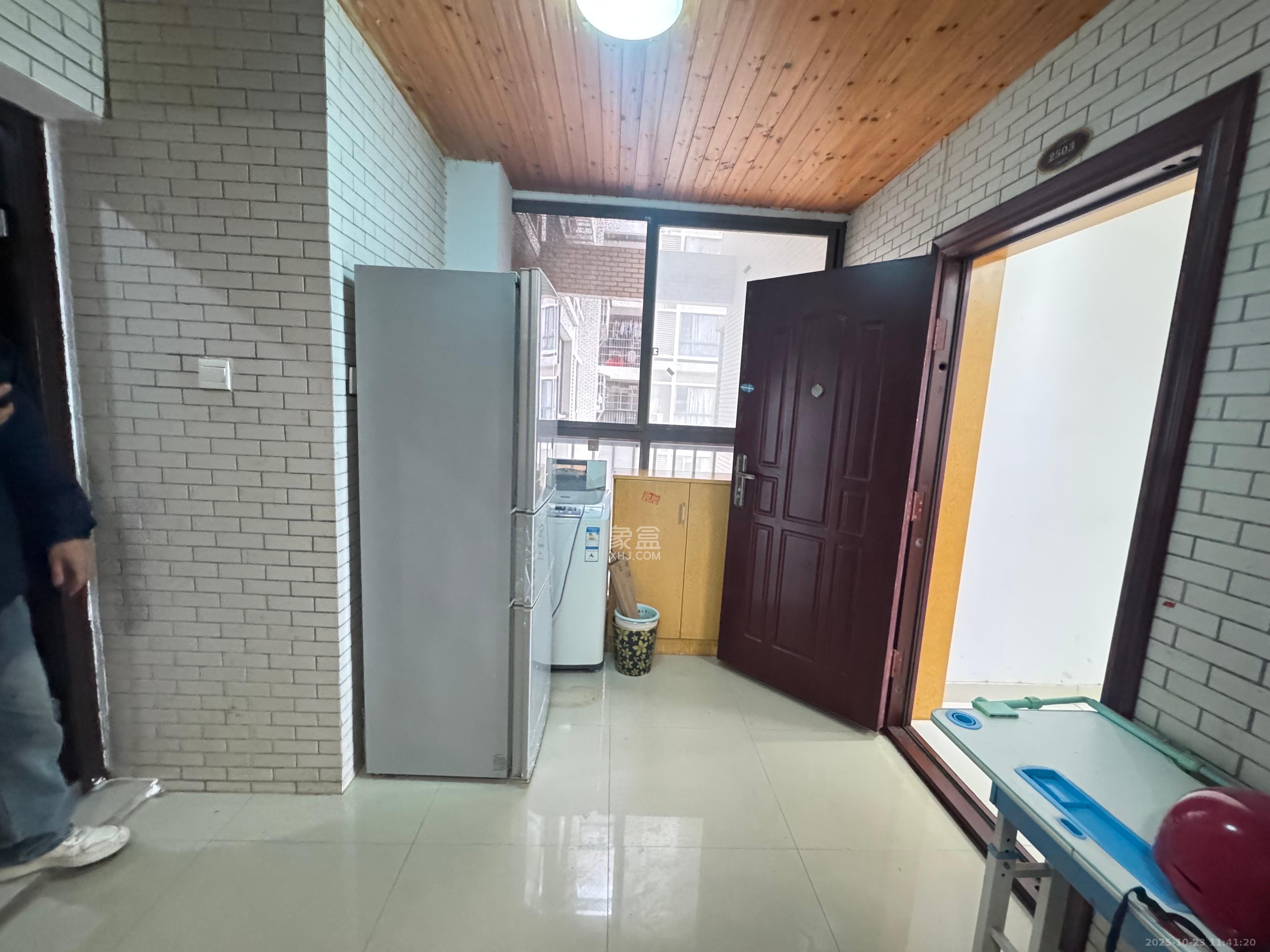 德庆水韵山城 1室2厅0卫 1800.0元/月 德庆水韵山城 1室2厅0卫 1800.0元/月室内图