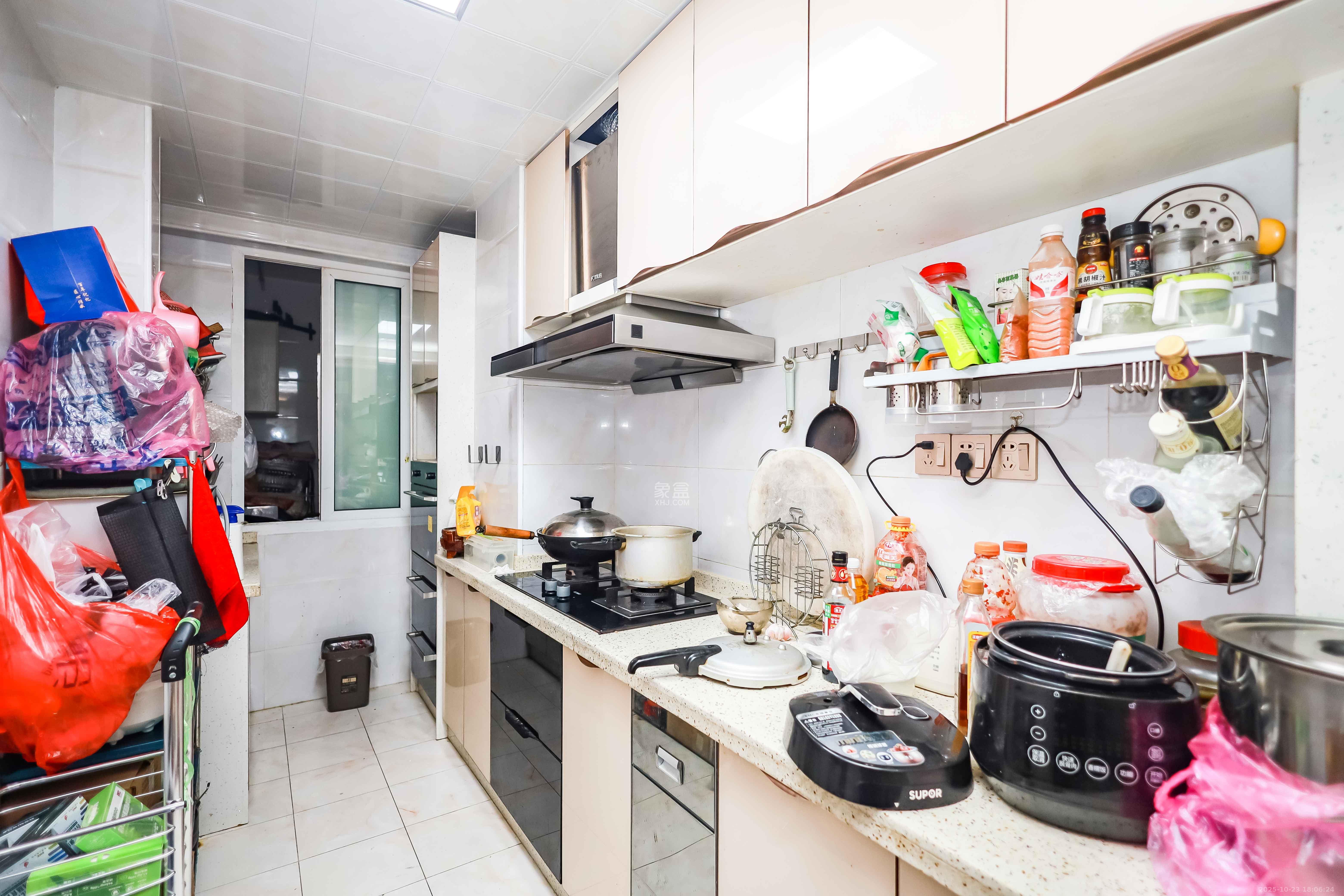 天麓尚层  1室0厅0卫    85.0万厨房