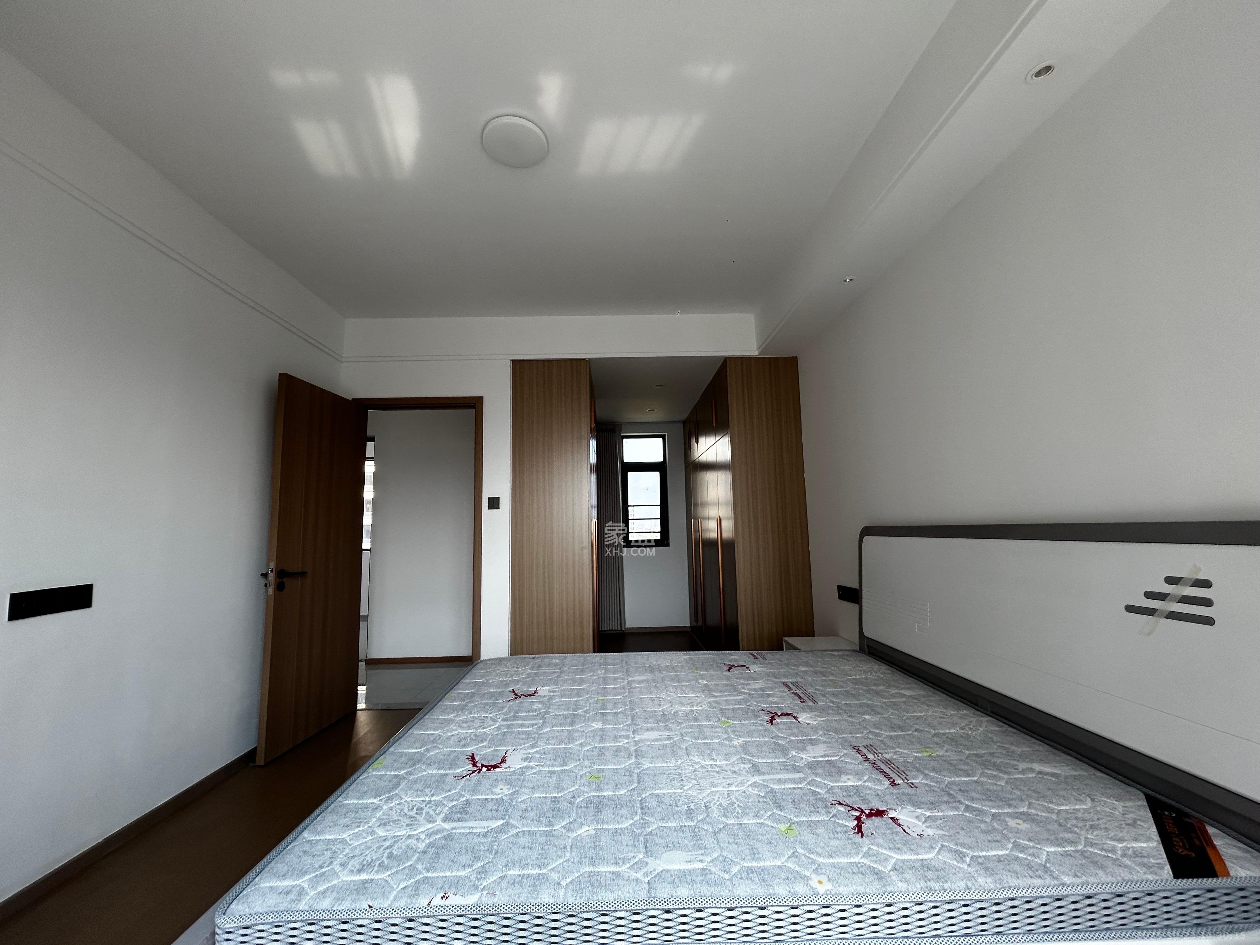 汉唐世家二期  4室2厅2卫    3000.0元/月室内图