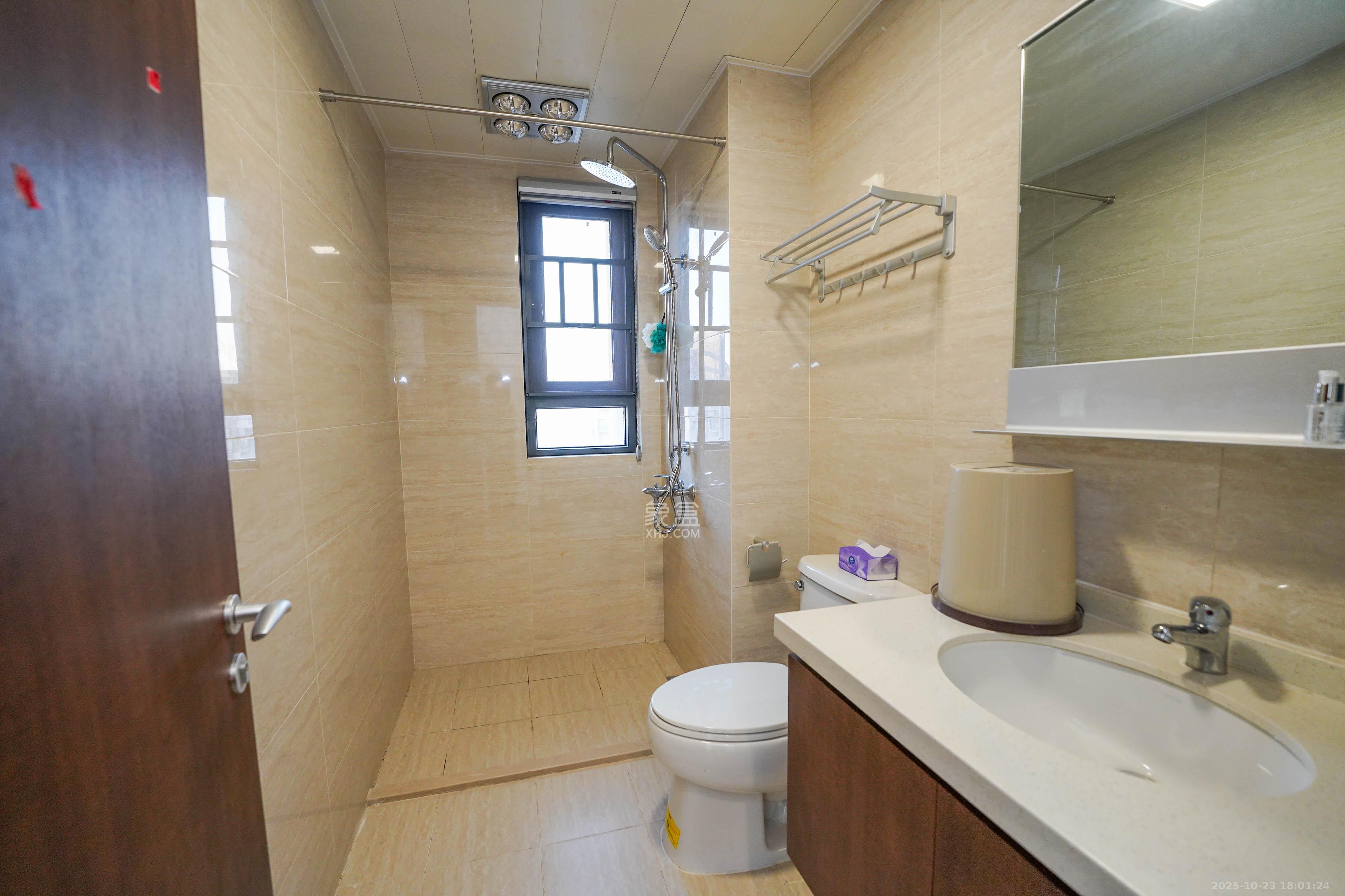 汇金城/嘉华城（二期、三期）  3室2厅2卫    108.8万卫生间