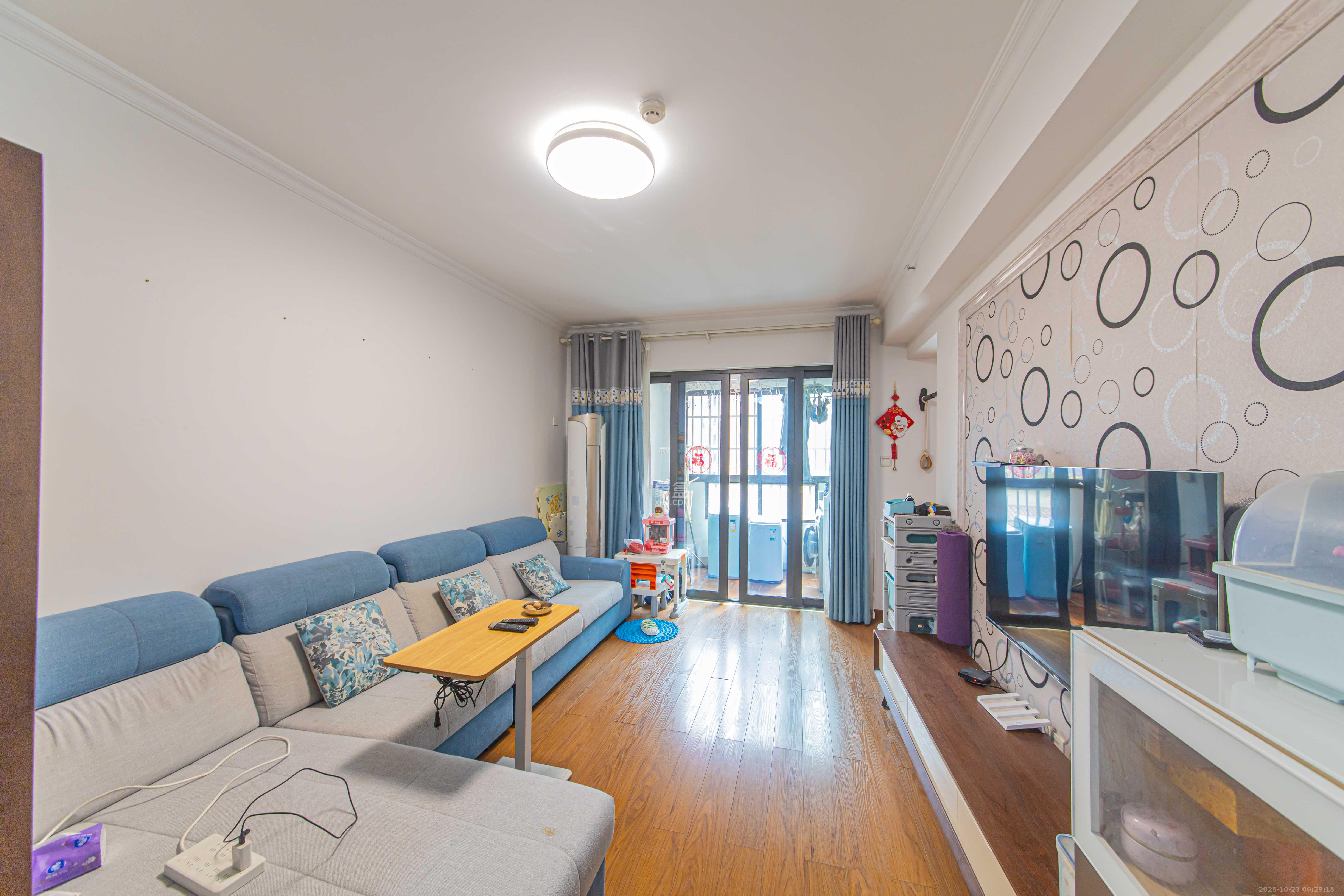 中信凯旋蓝岸（中信新城三期）  3室2厅1卫    48.0万客厅