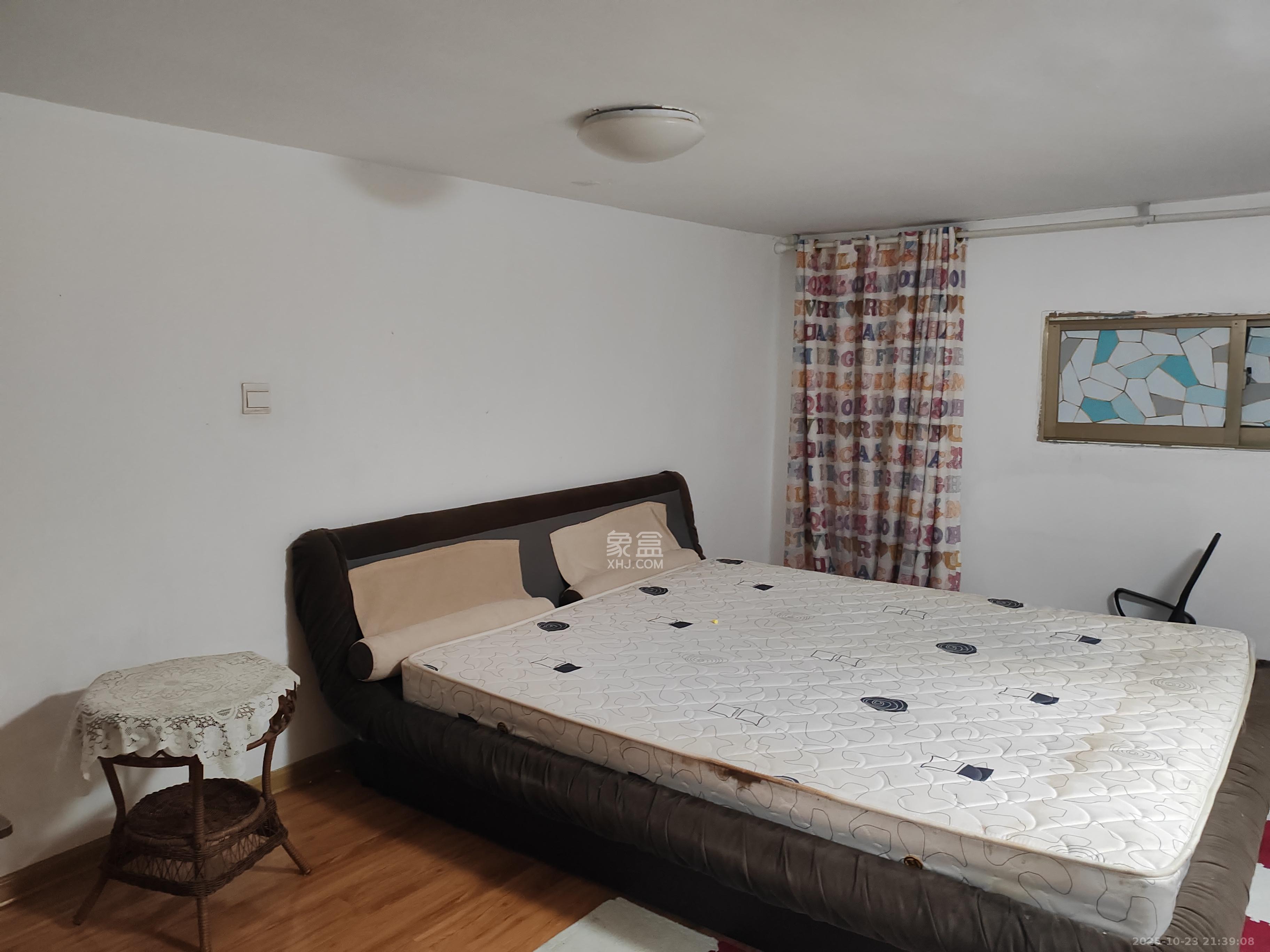 QQ生活馆  2室1厅1卫    2200.0元/月室内图