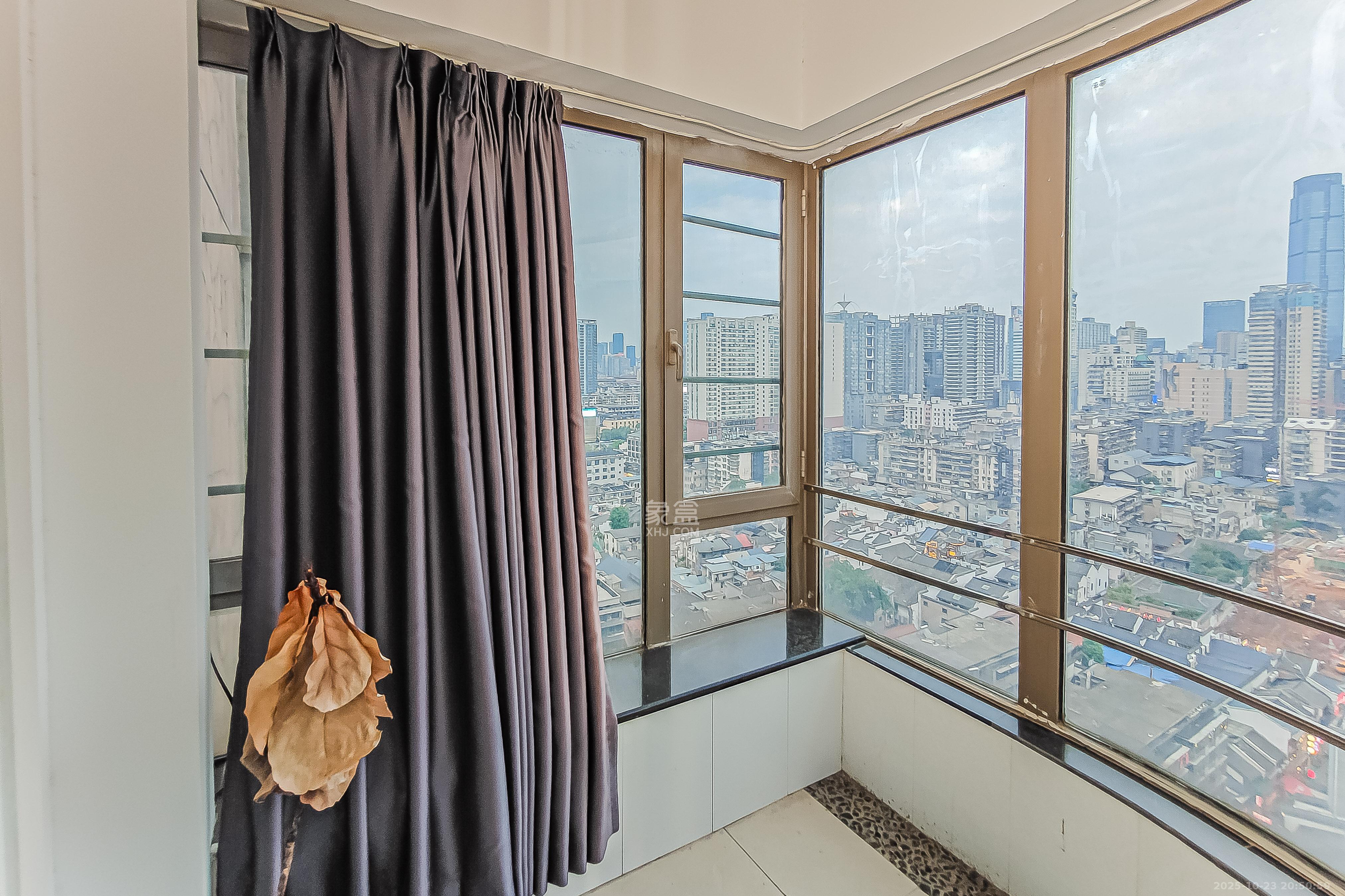 汀兰雅苑  1室1厅1卫    54.8万阳台