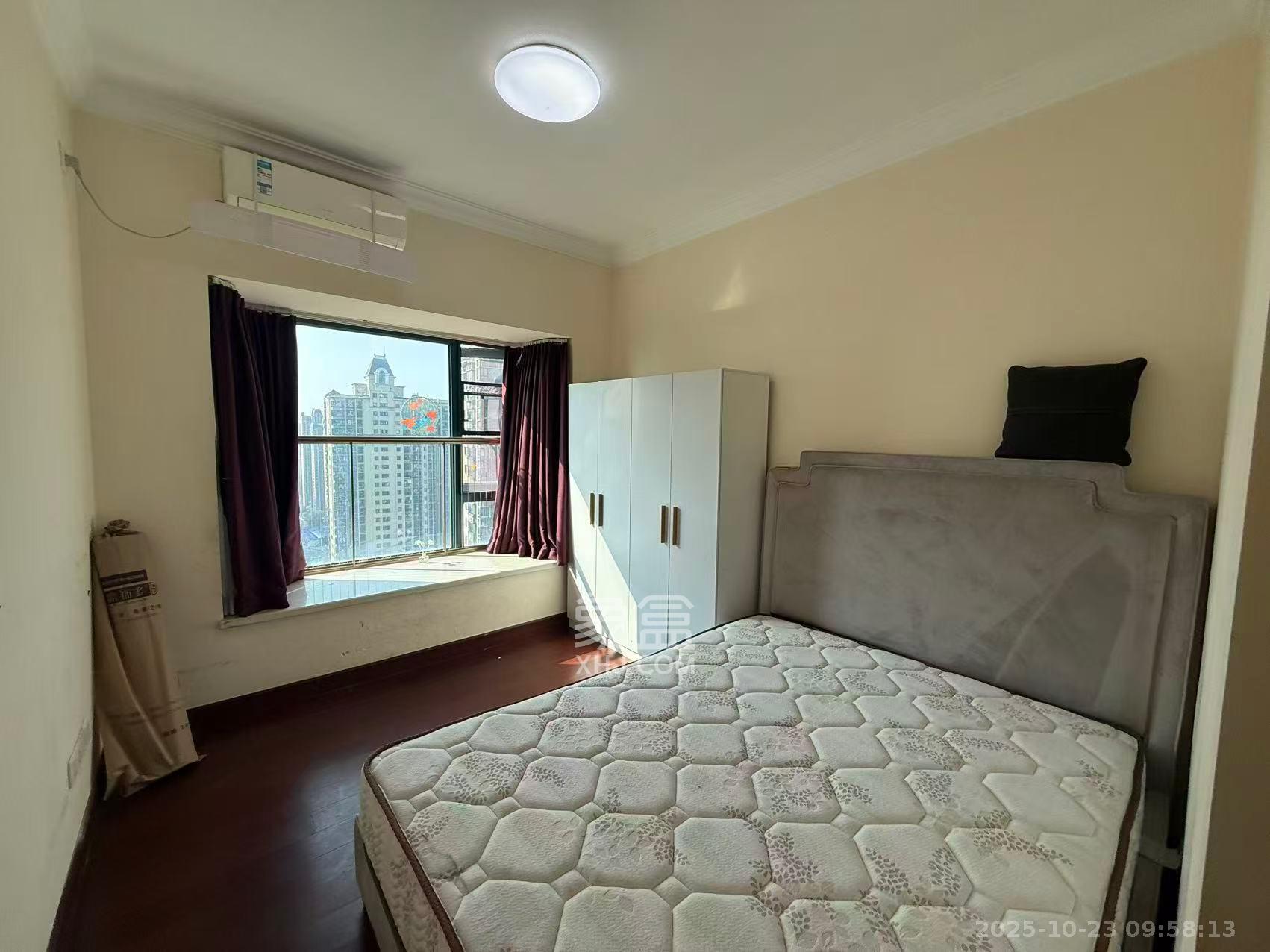 恒大雅苑  3室2厅2卫    2800.0元/月室内图