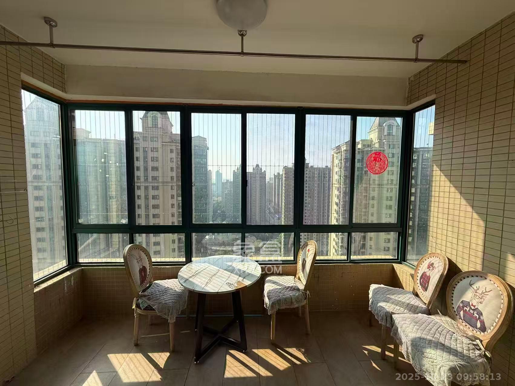 恒大雅苑  3室2厅2卫    2800.0元/月室内图