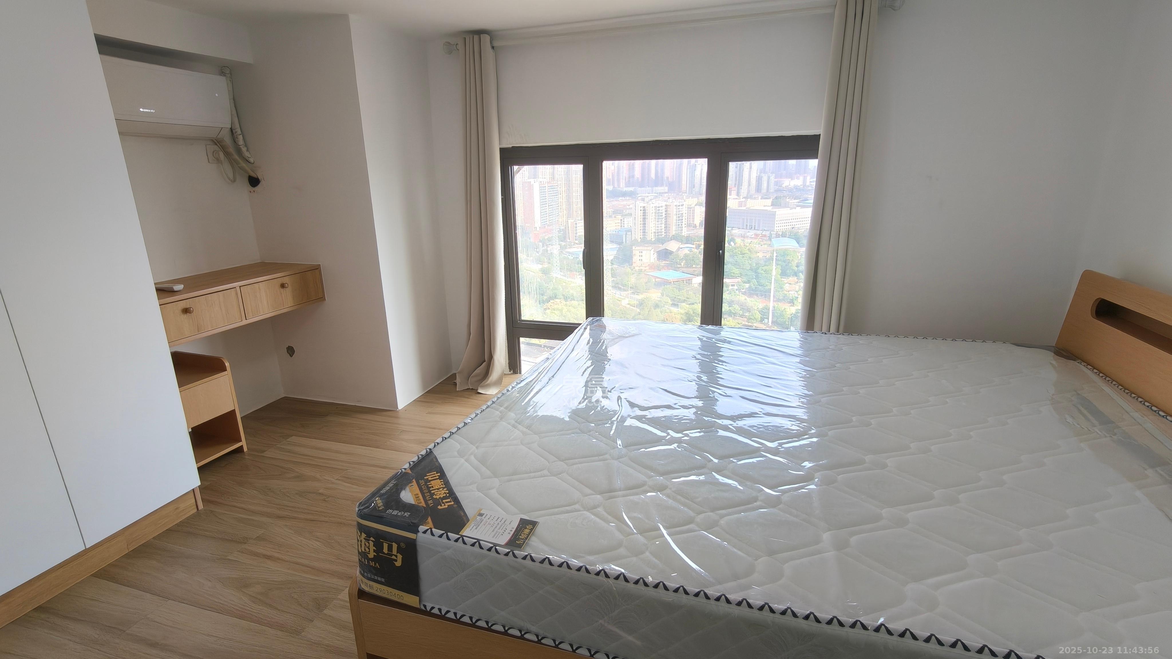 雅居乐新地  2室1厅1卫    1800.0元/月室内图