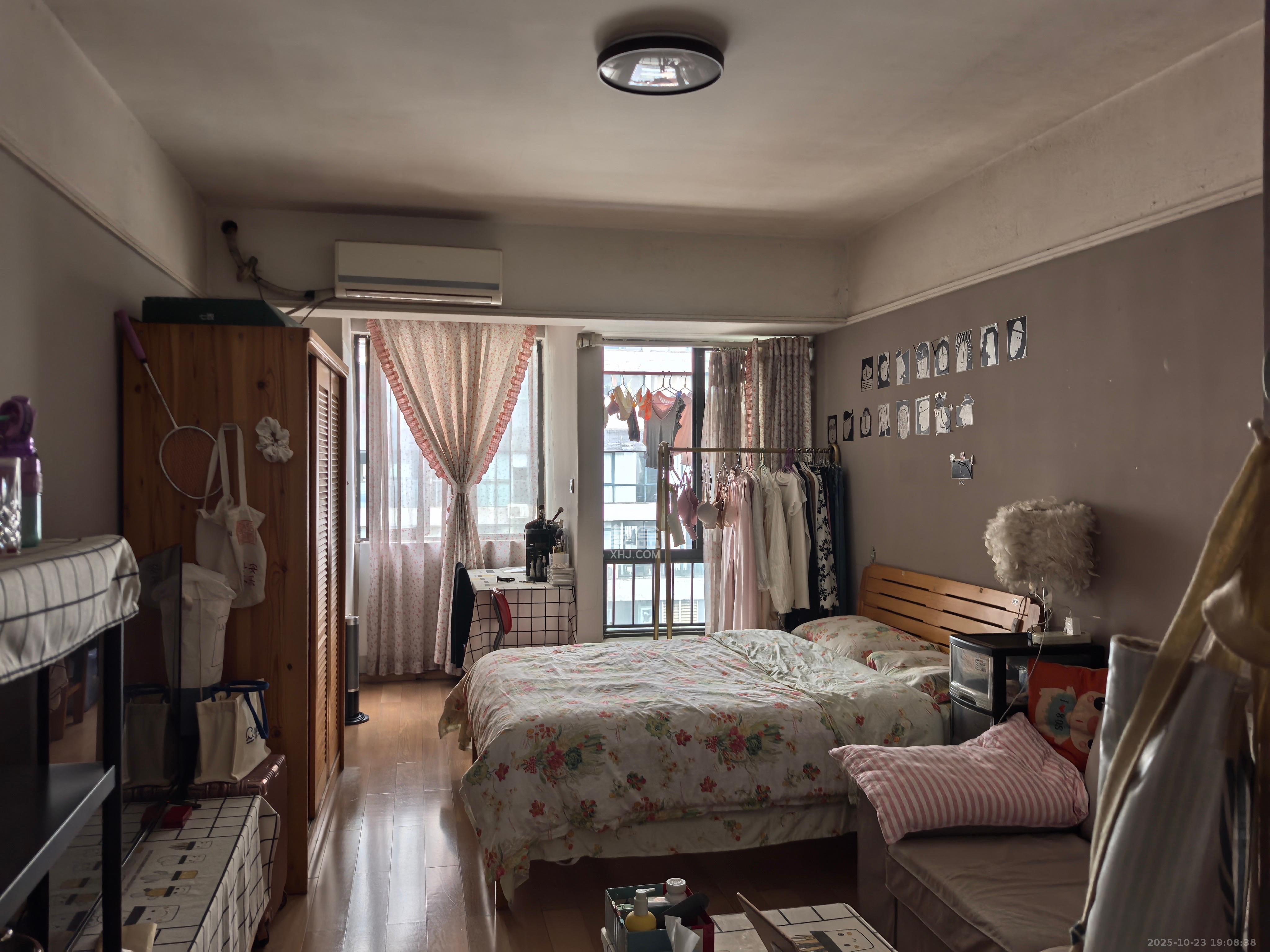 万科金色家园  1室1厅1卫    1500.0元/月 万科金色家园  1室1厅1卫    1500.0元/月室内图1