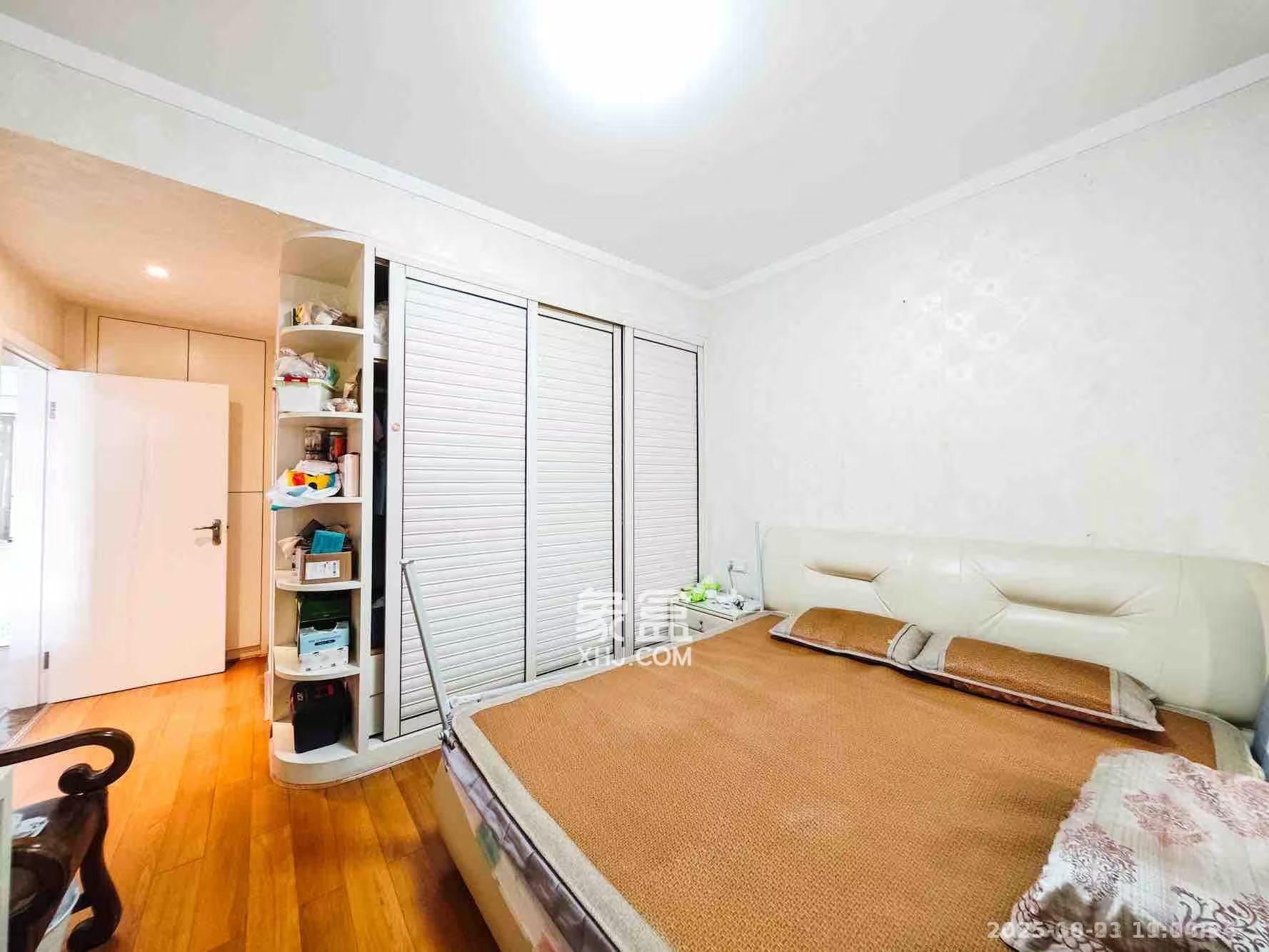 双湾国际(湘江御景花园)  3室2厅2卫    2600.0元/月 双湾国际(湘江御景花园)  3室2厅2卫    2600.0元/月室内图