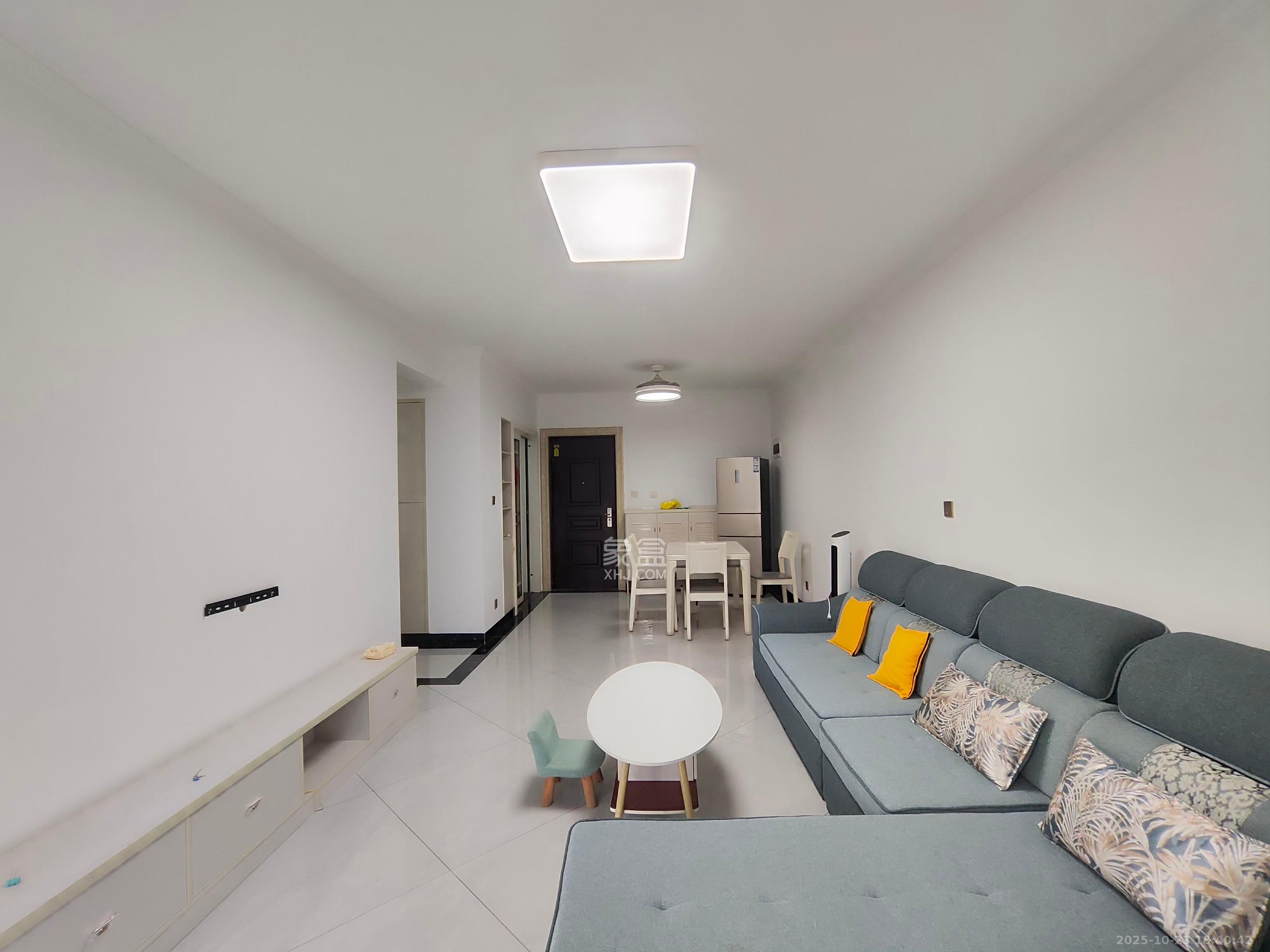 龙湖璟宸原著(龙湖紫宸)  3室2厅2卫    2200.0元/月 龙湖璟宸原著(龙湖紫宸)  3室2厅2卫    2200.0元/月室内图