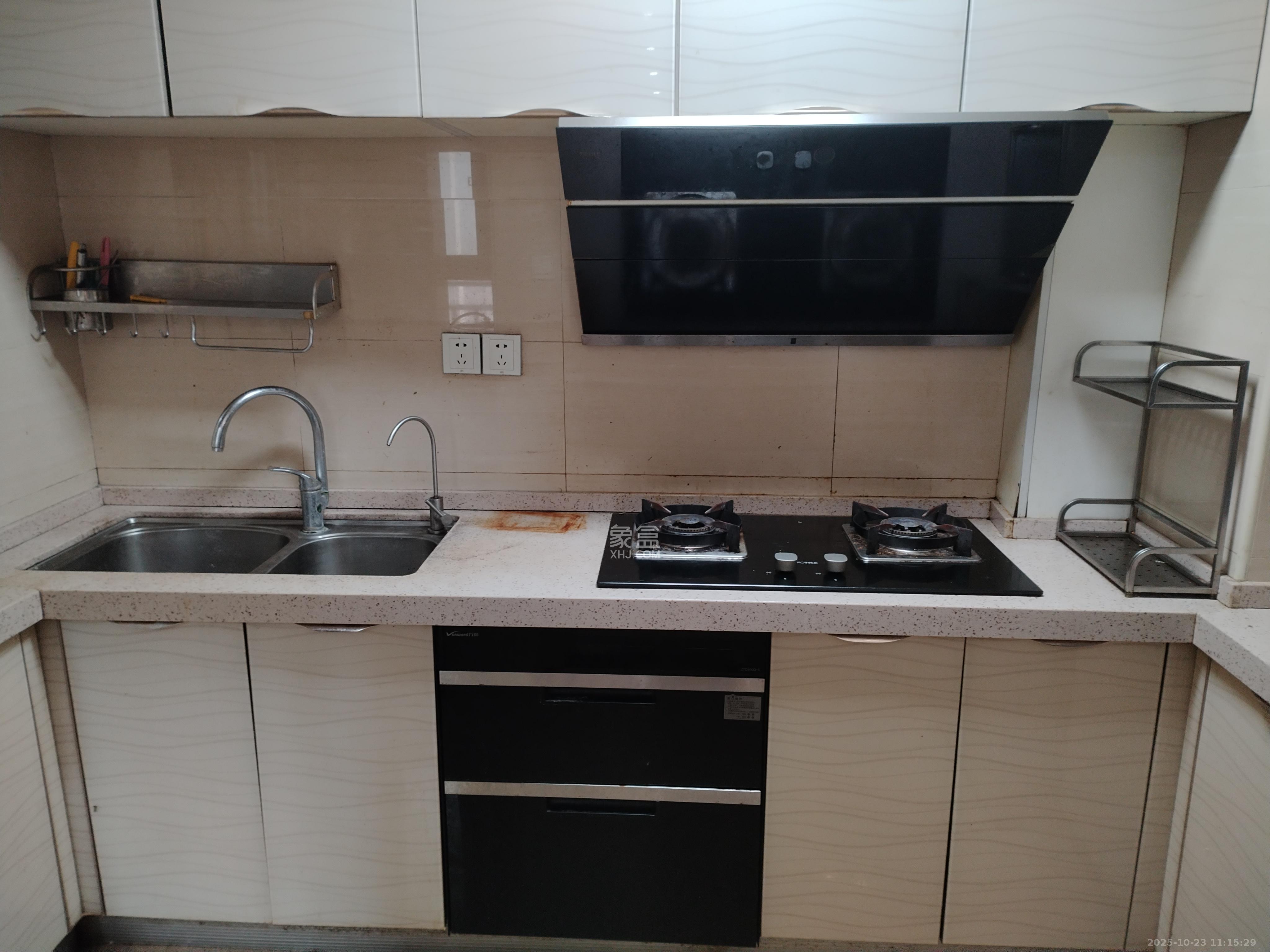 钰龙天下二期（钰龙佳园）  2室2厅1卫    2200.0元/月室内图