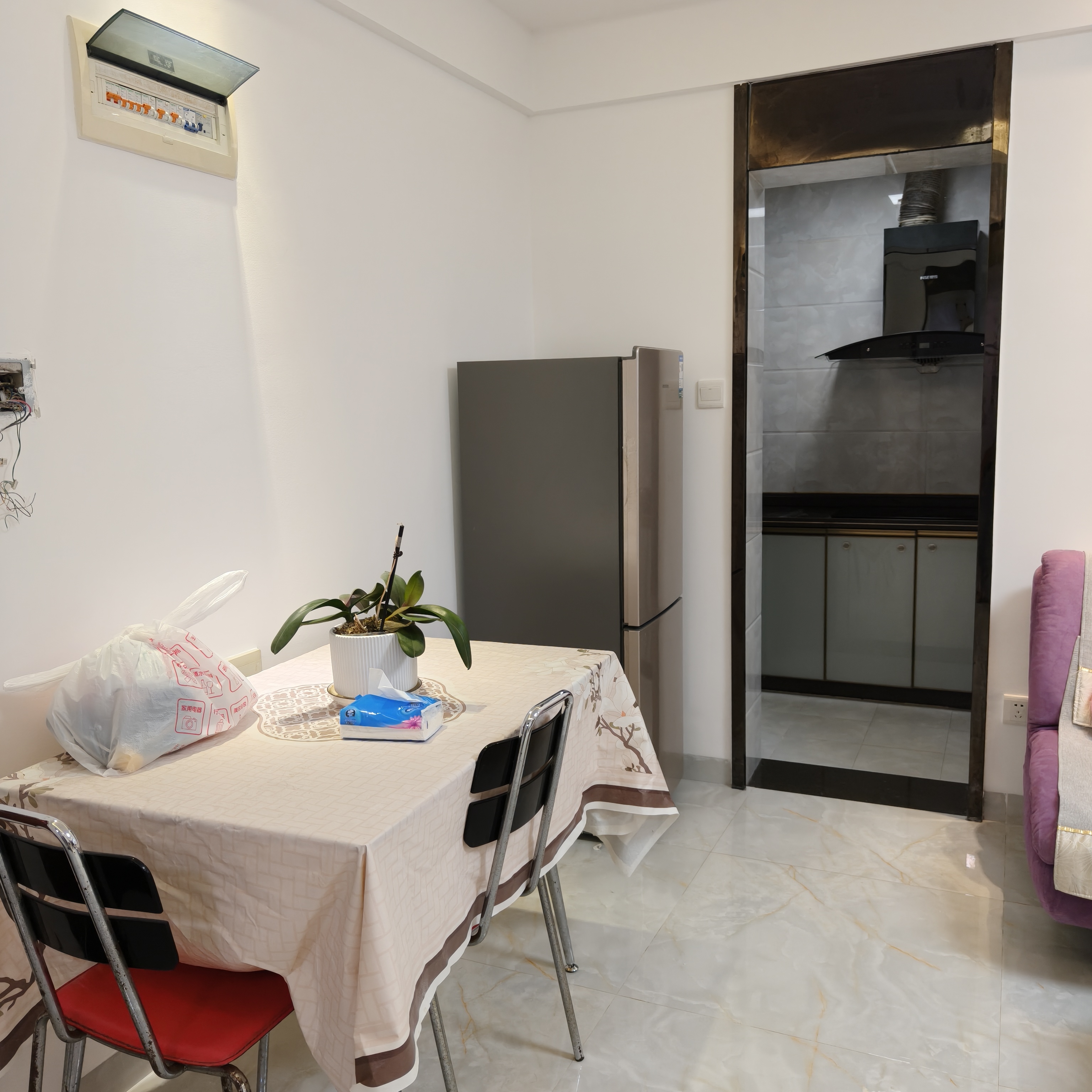 海阔天空-国瑞城二期（雅仕苑）  1室0厅1卫    2500.0元/月室内图