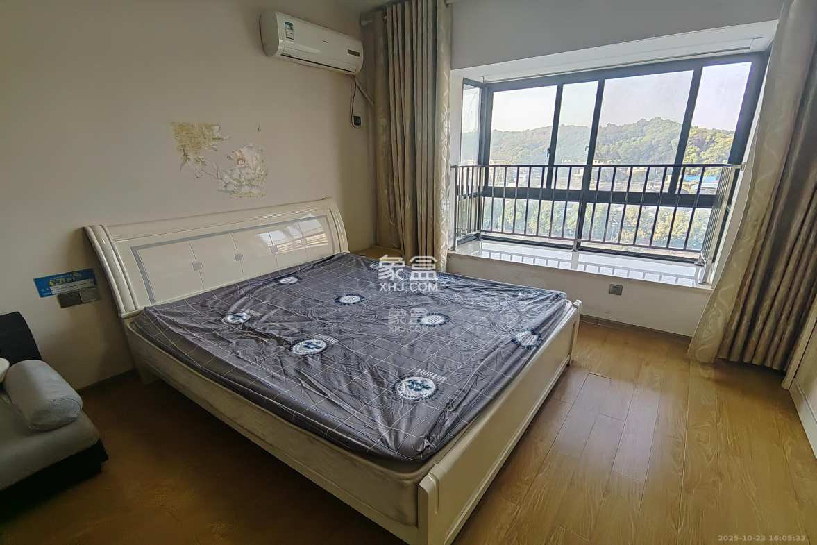 世纪桃花苑  1室0厅1卫    1100.0元/月 世纪桃花苑  1室0厅1卫    1100.0元/月室内图