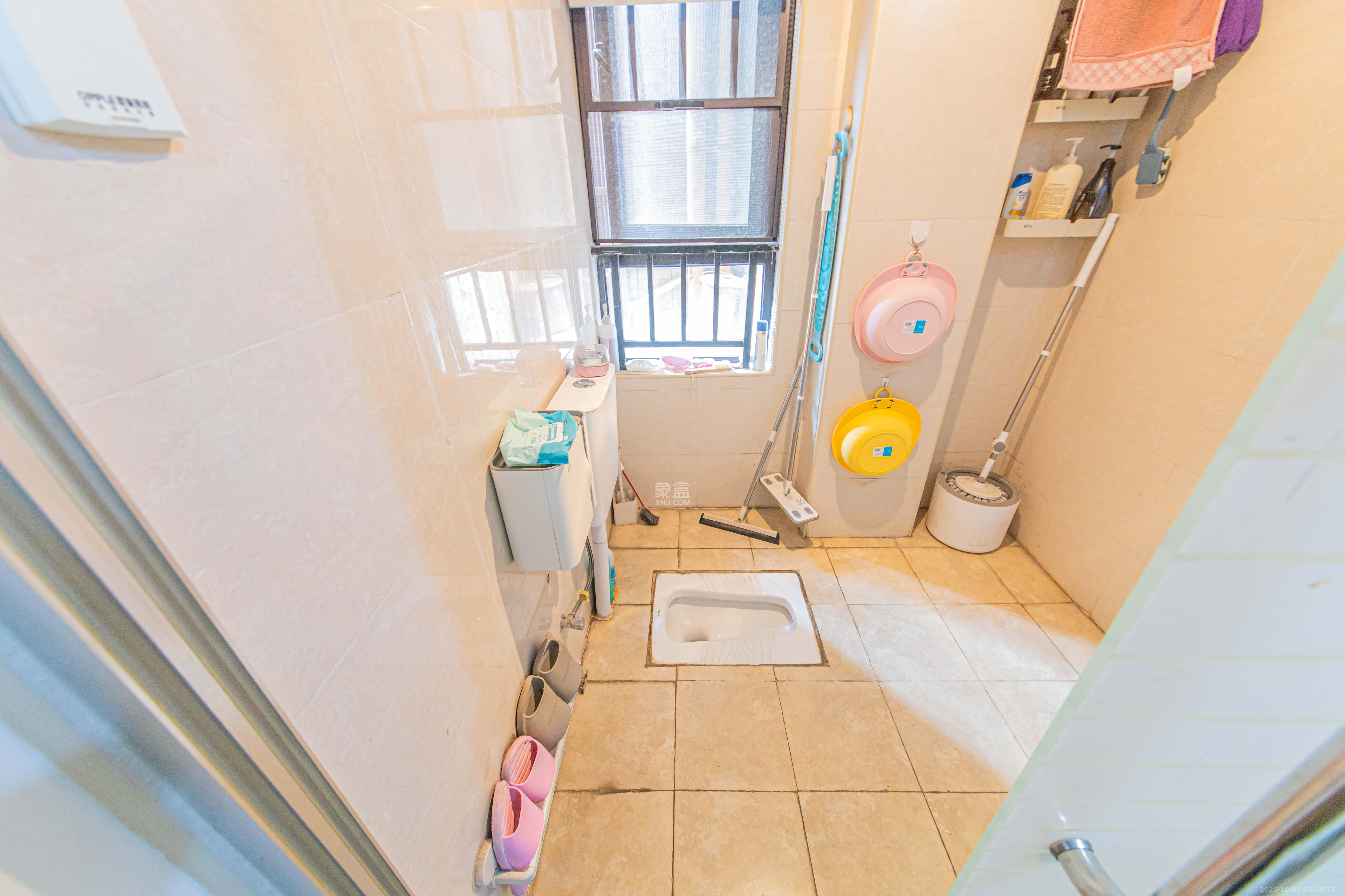 中信凯旋蓝岸(中信新城三期)  3室2厅1卫    48.0万 中信凯旋蓝岸(中信新城三期)  3室2厅1卫    48.0万卫生间