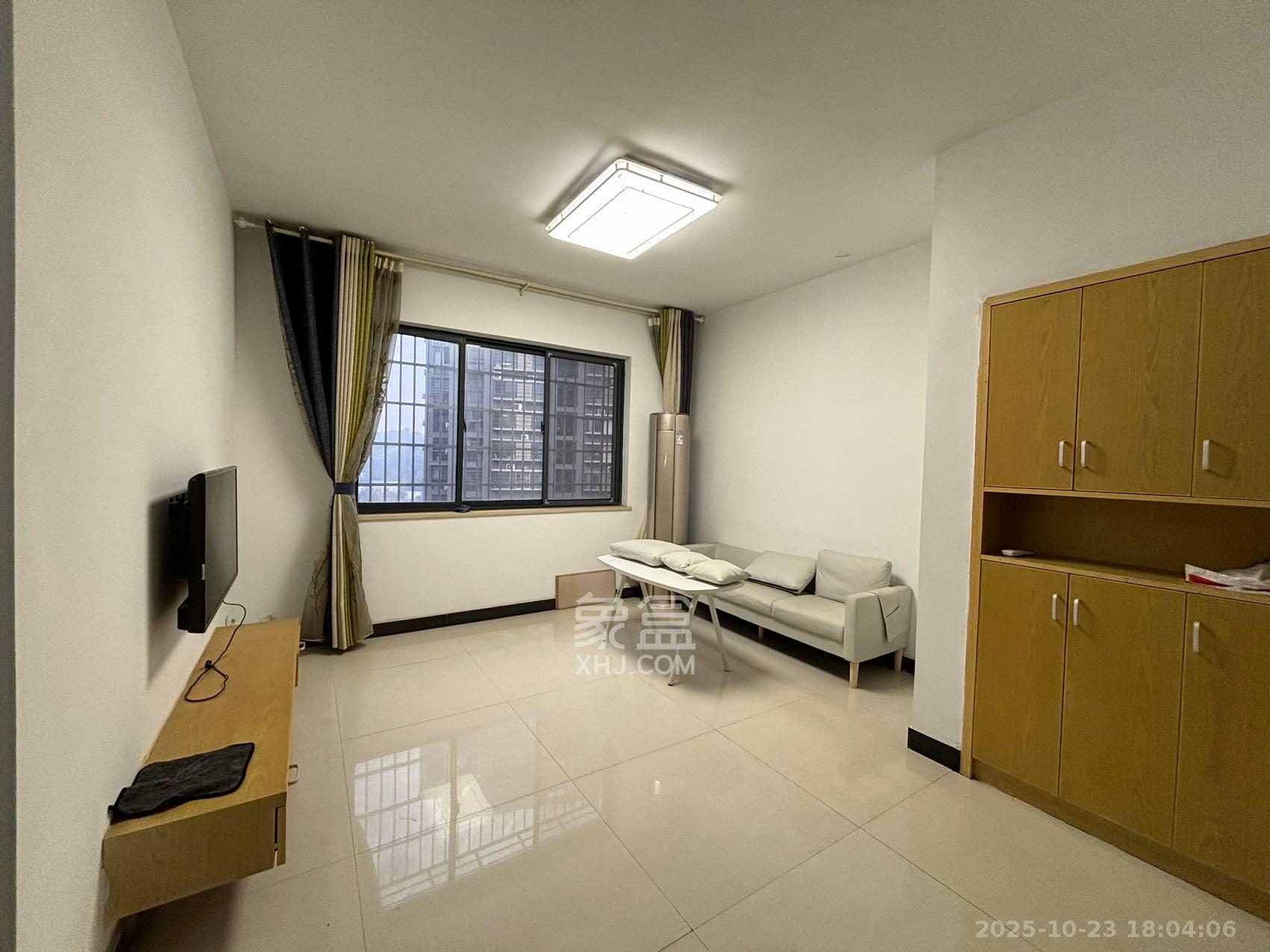 世纪桃花苑  3室2厅1卫    1800.0元/月