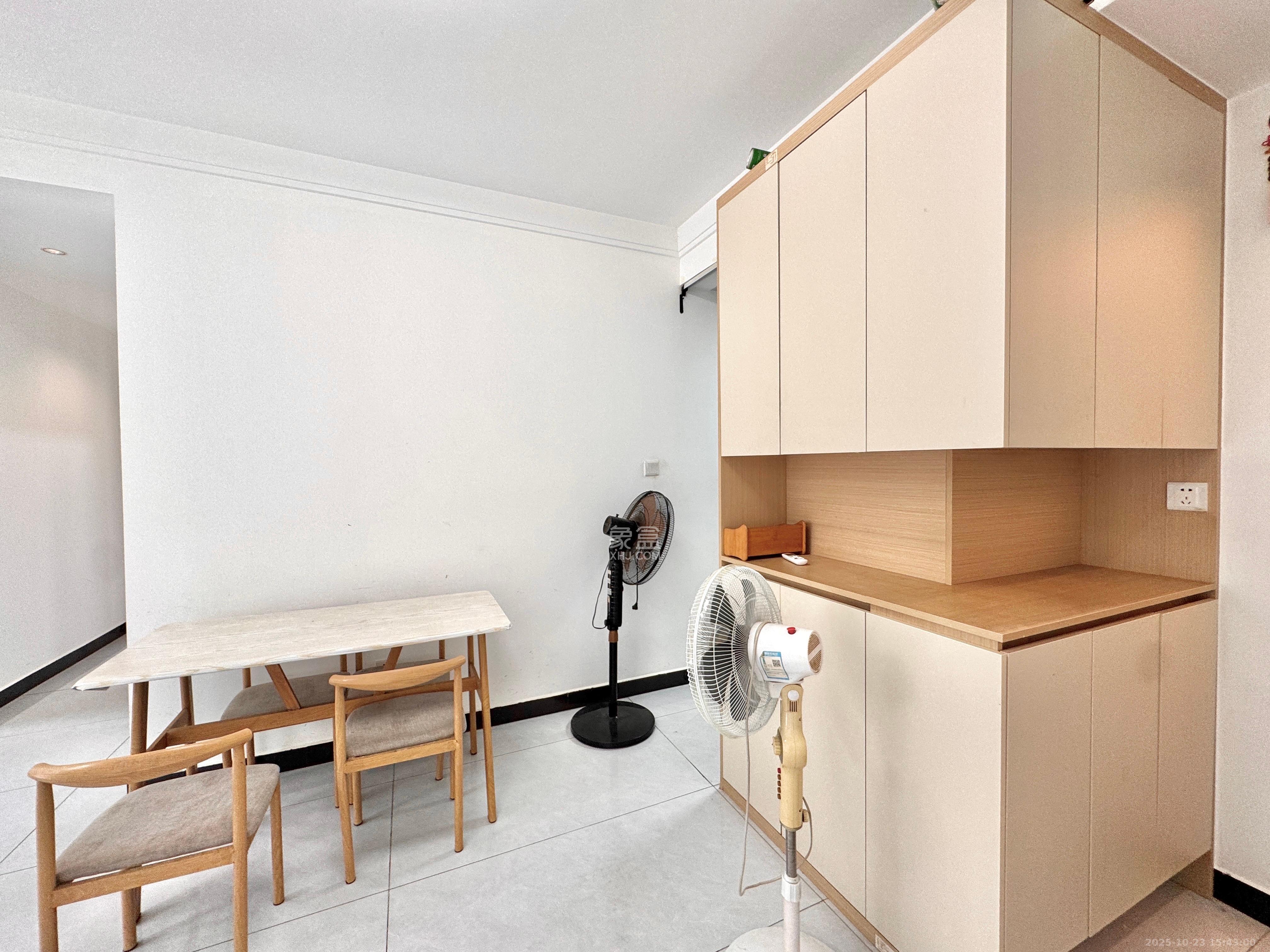 远洋红星天铂一期  1室0厅0卫    2300.0元/月室内图