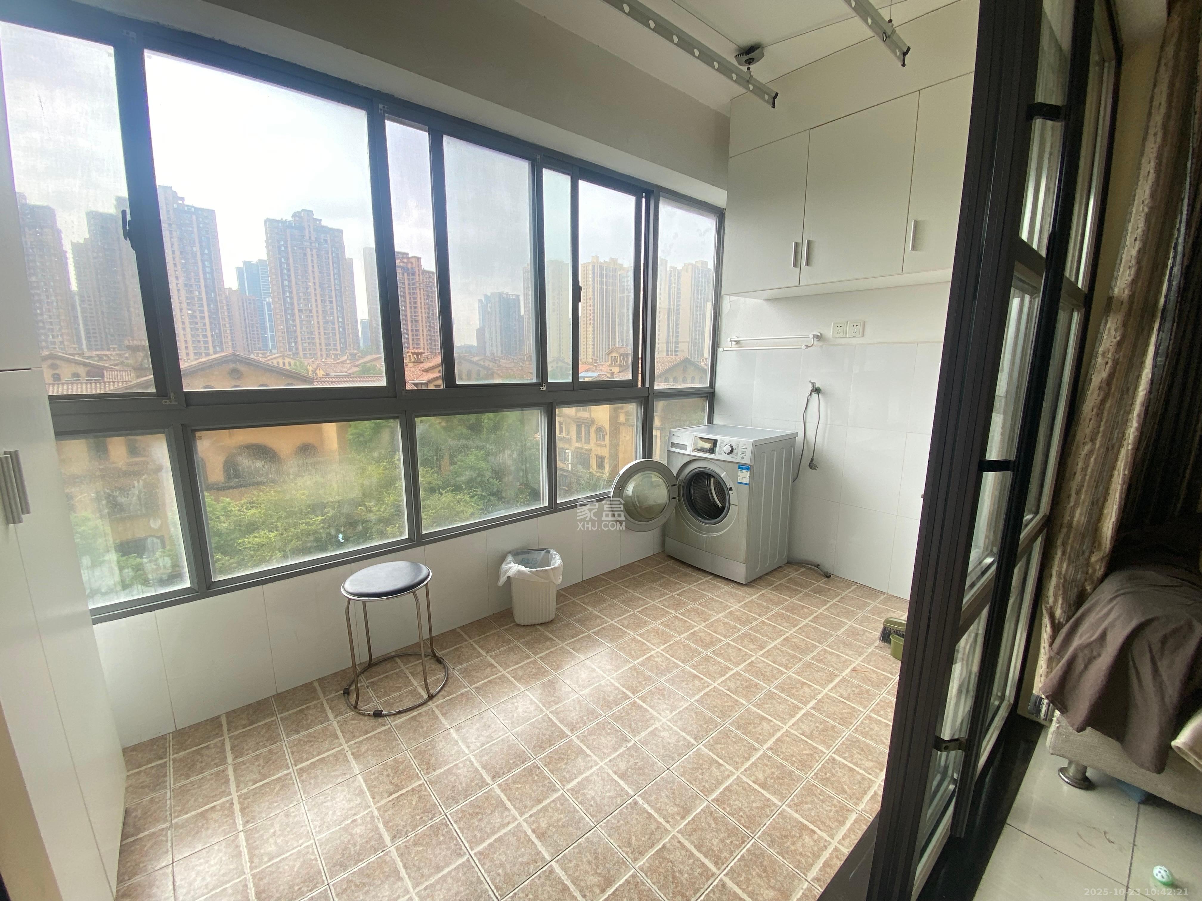 融科檀香山（融科紫檀、香山国际）  2室2厅1卫    2800.0元/月室内图