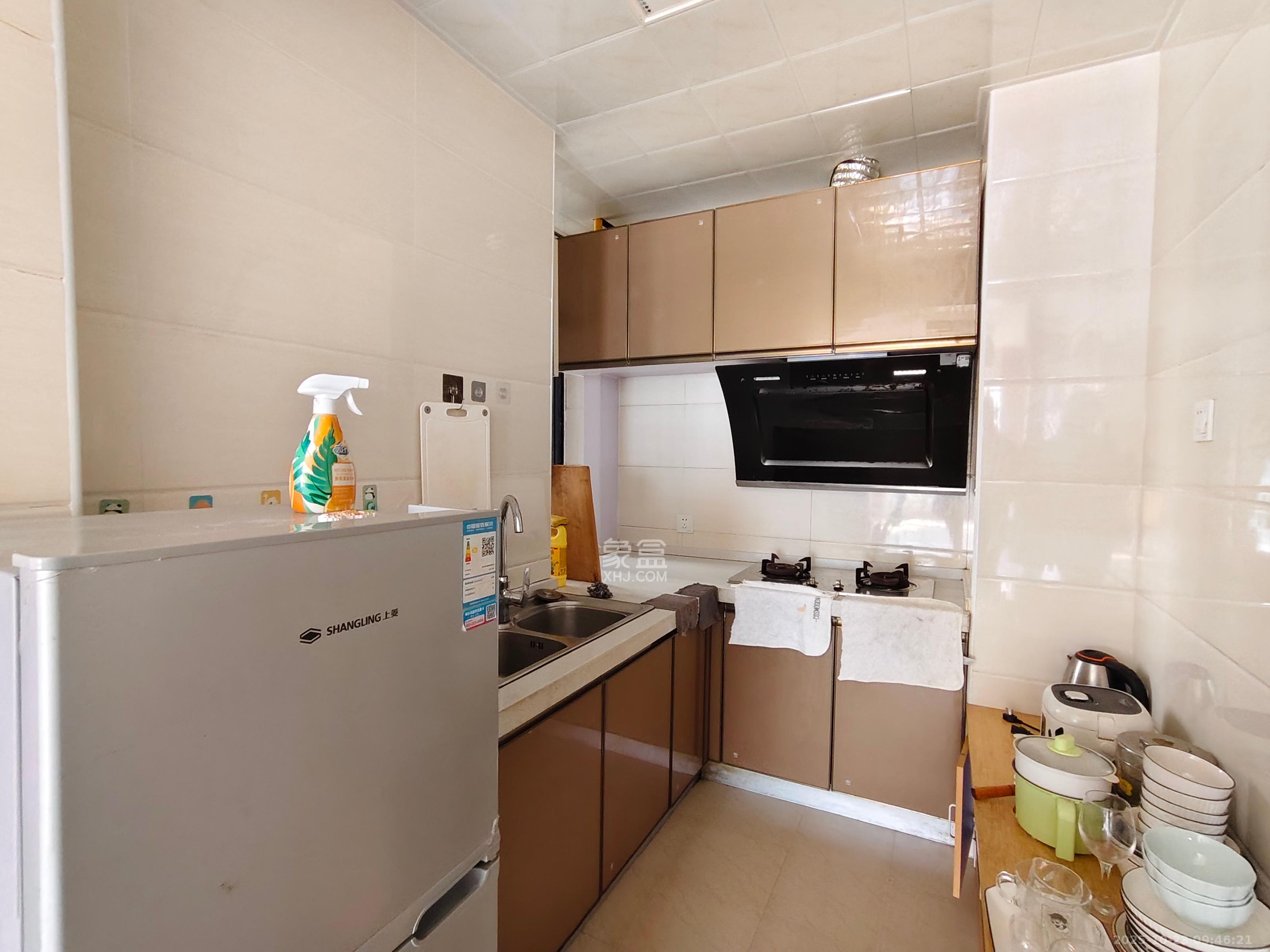 辉煌国际城二期  2室2厅1卫    1800.0元/月室内图