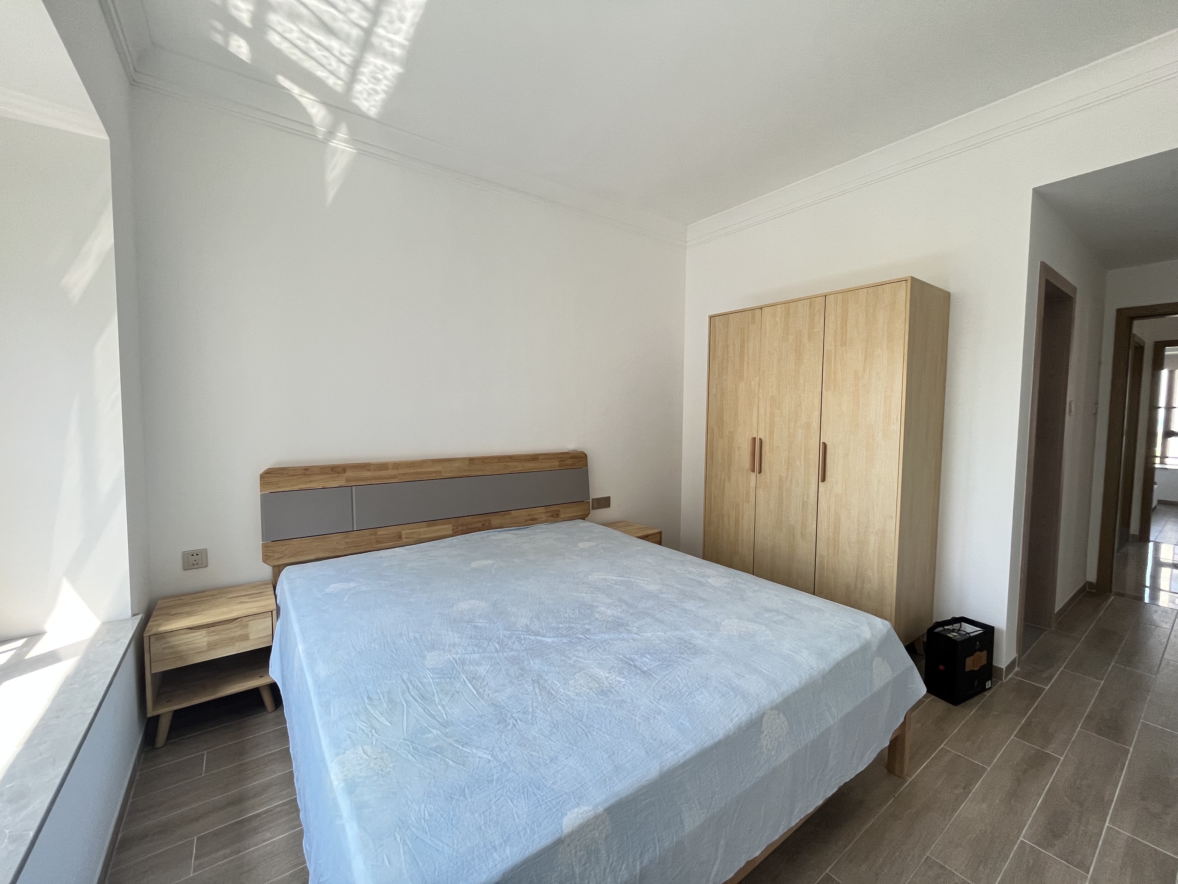 星华海岸城四期  3室2厅2卫    2500.0元/月室内图