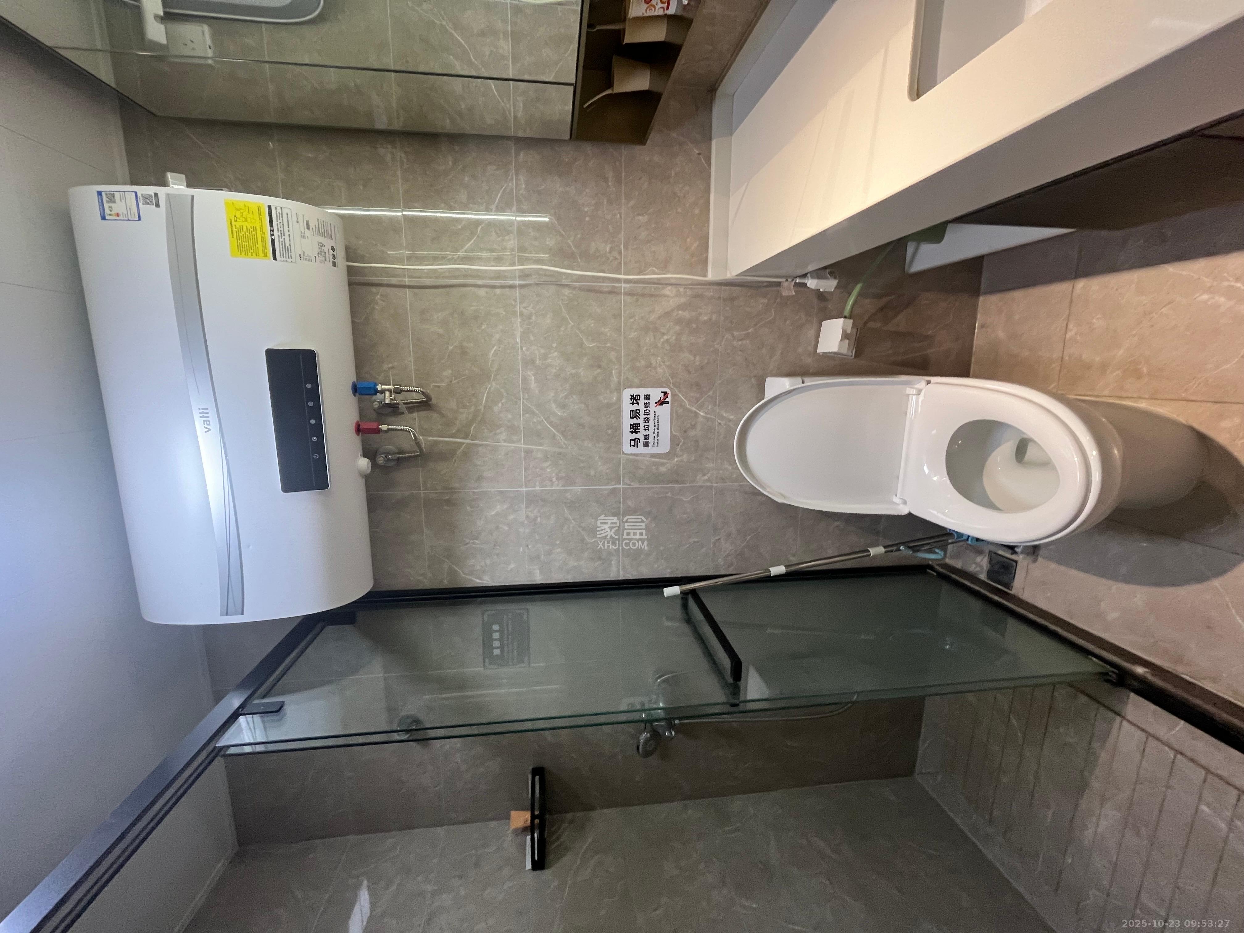 华润置地中心  1室1厅1卫    2300.0元/月室内图