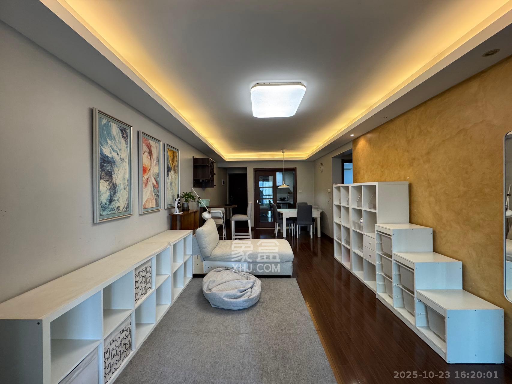 万科里金域滨江  3室2厅1卫    3500.0元/月室内图