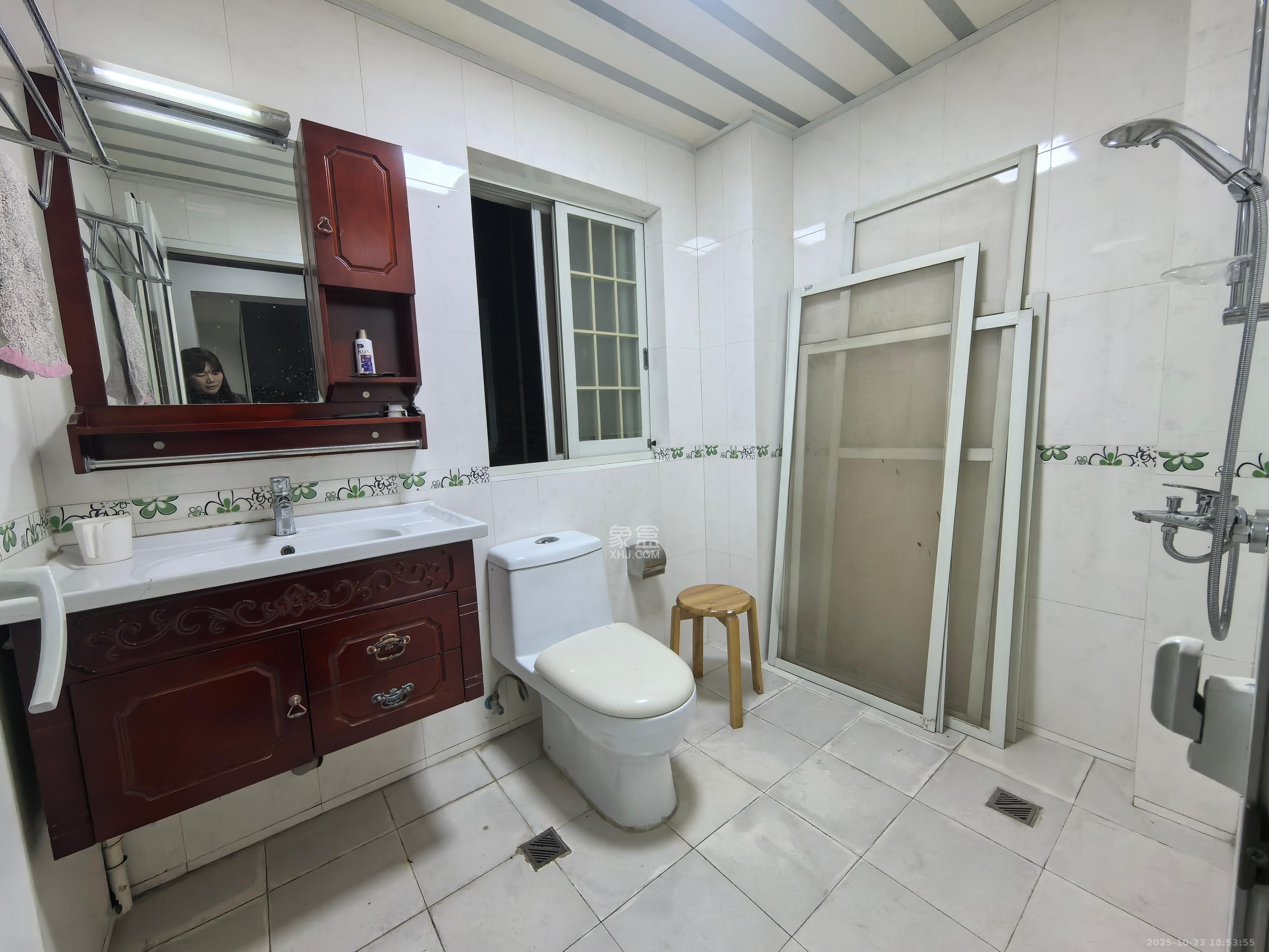 幸福里(幸福里一期) 4室2厅3卫 3500.0元/月 幸福里(幸福里一期) 4室2厅3卫 3500.0元/月室内图