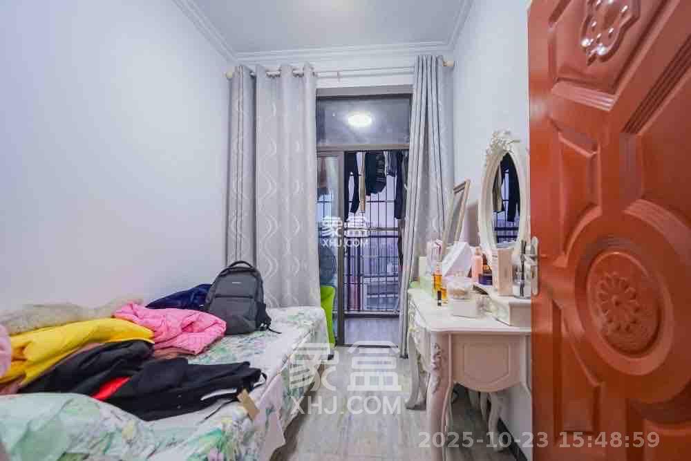 万树丹堤  1室1厅1卫    1800.0元/月室内图