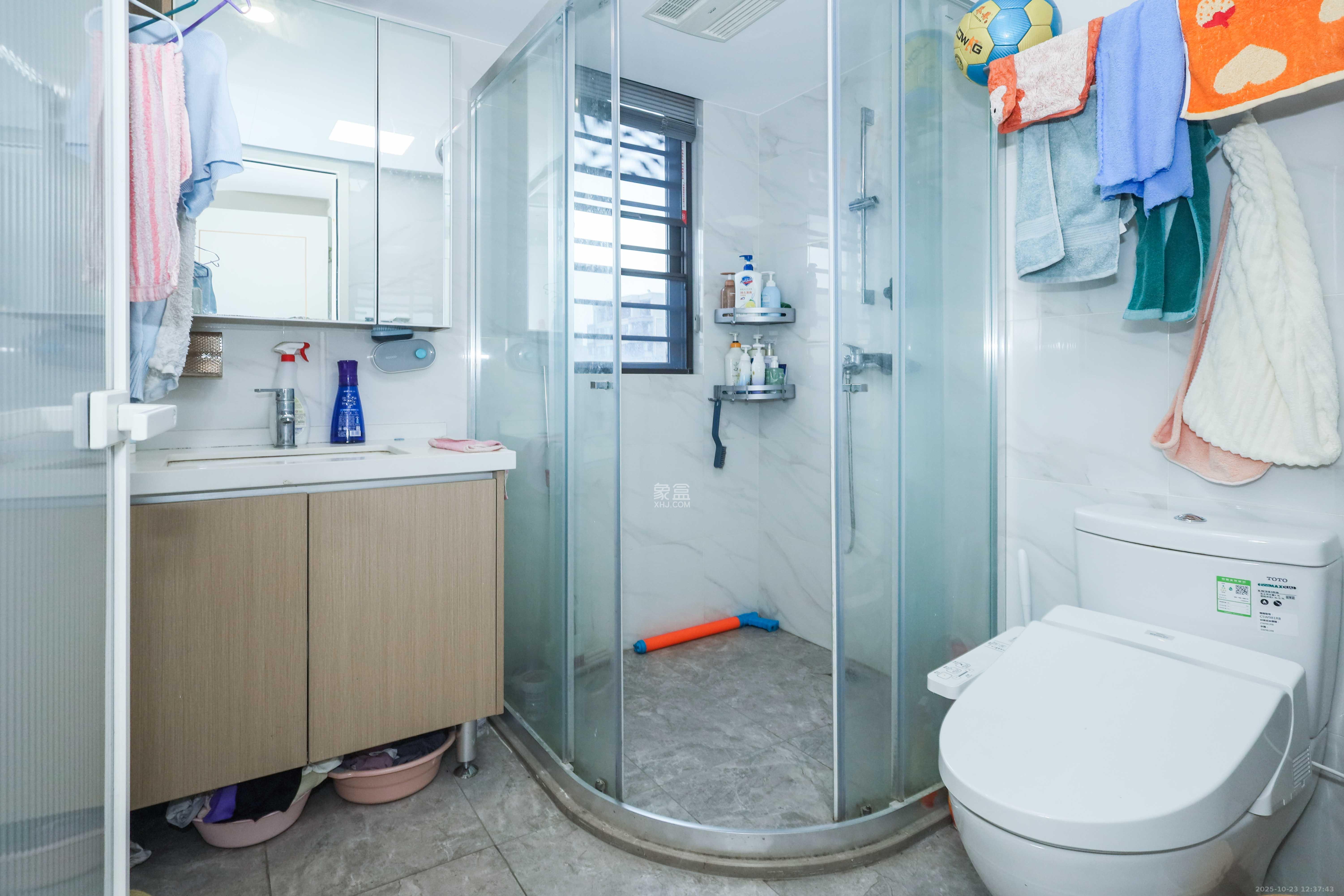 招商华发依云曦城 4室2厅2卫 212.0万 招商华发依云曦城 4室2厅2卫 212.0万卫生间