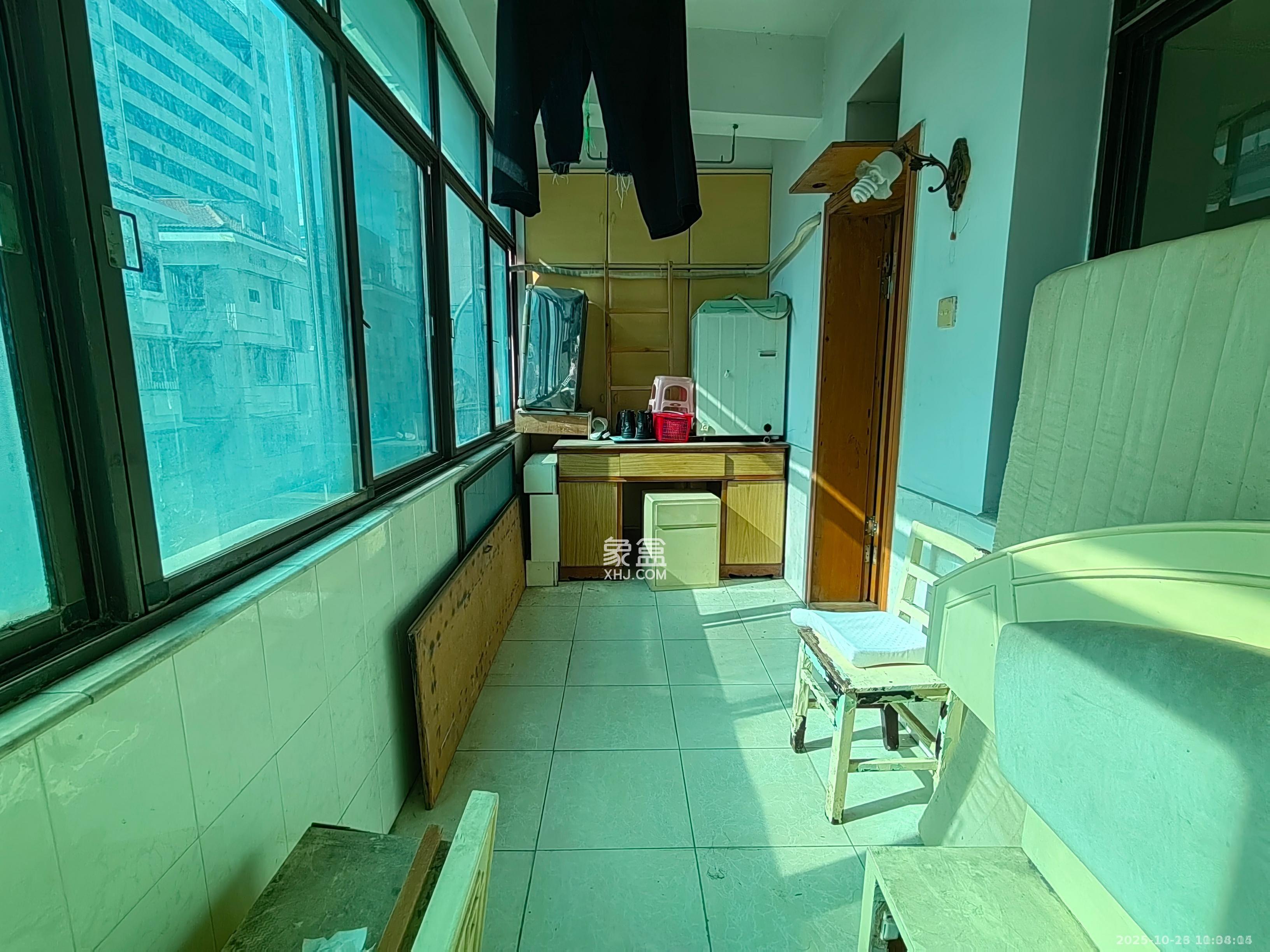 便河边人大宿舍（长沙市人大常委会家属区）  4室2厅2卫    3000.0元/月室内图