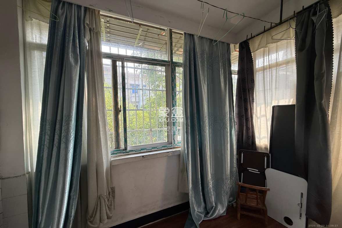 长坡社区  1室0厅1卫    1000.0元/月 长坡社区  1室0厅1卫    1000.0元/月室内图