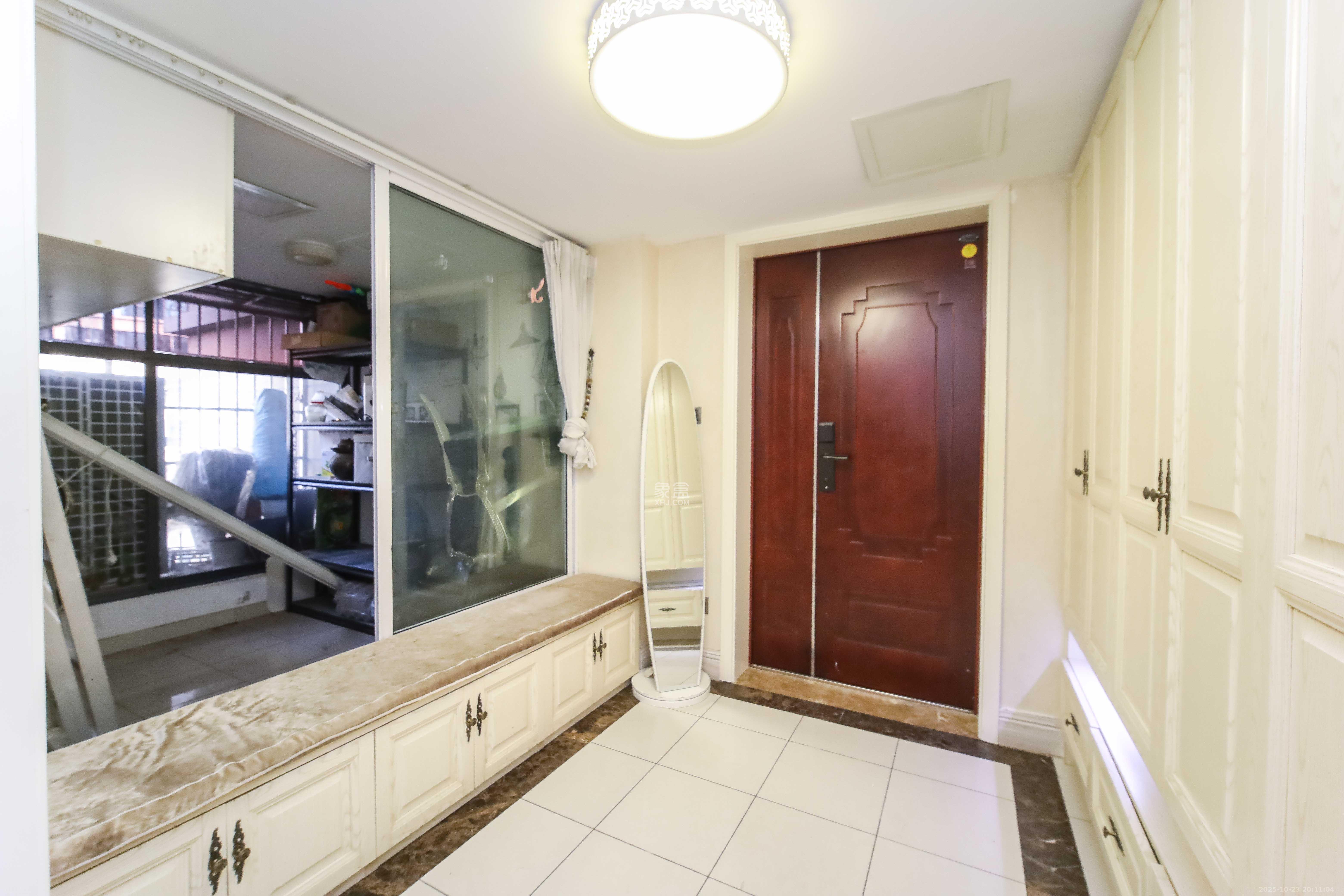 红橡华园(菲莎公馆)  3室2厅2卫    168.0万其他