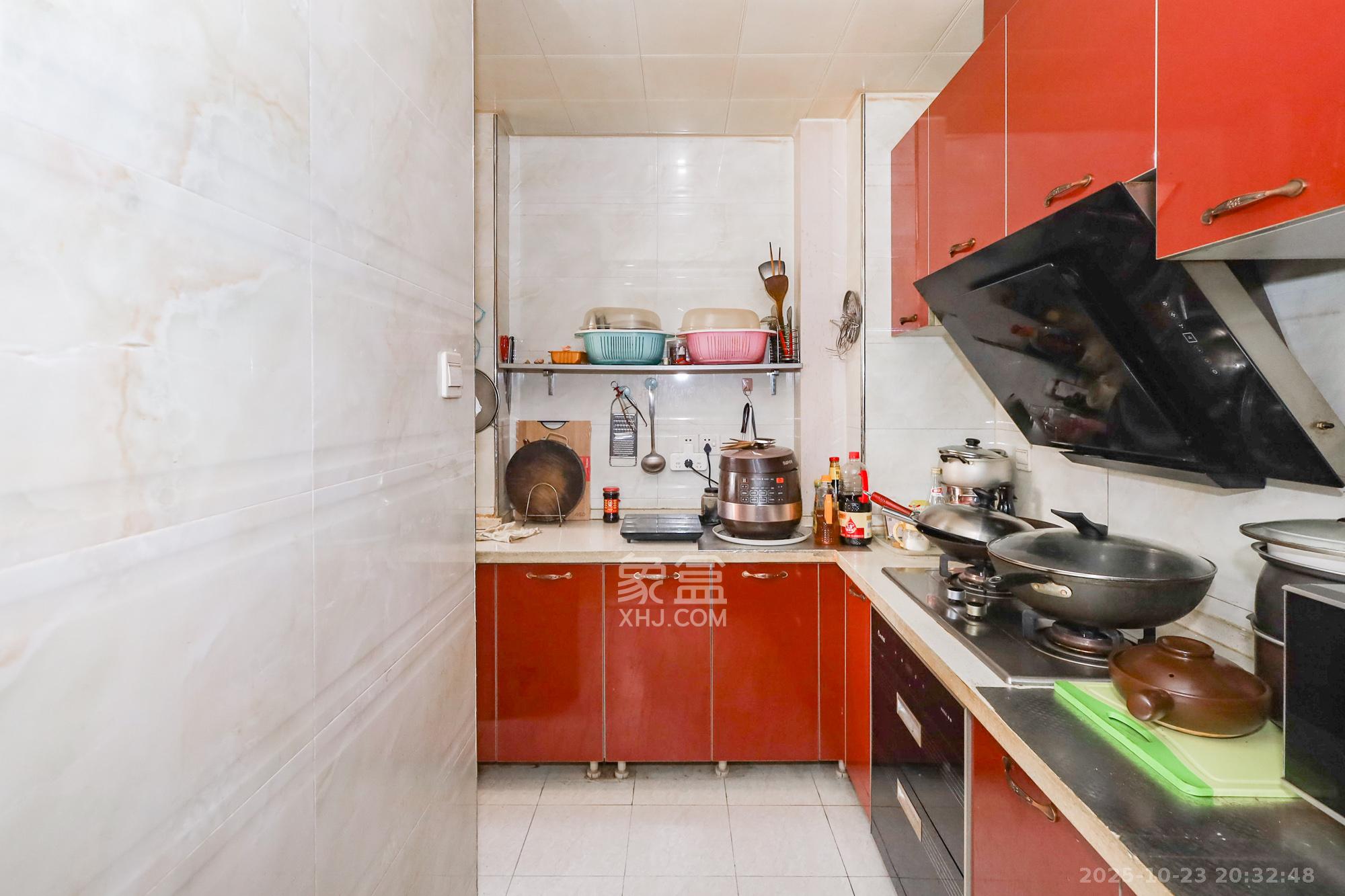 阳光丽城一期  3室2厅1卫    128.0万厨房