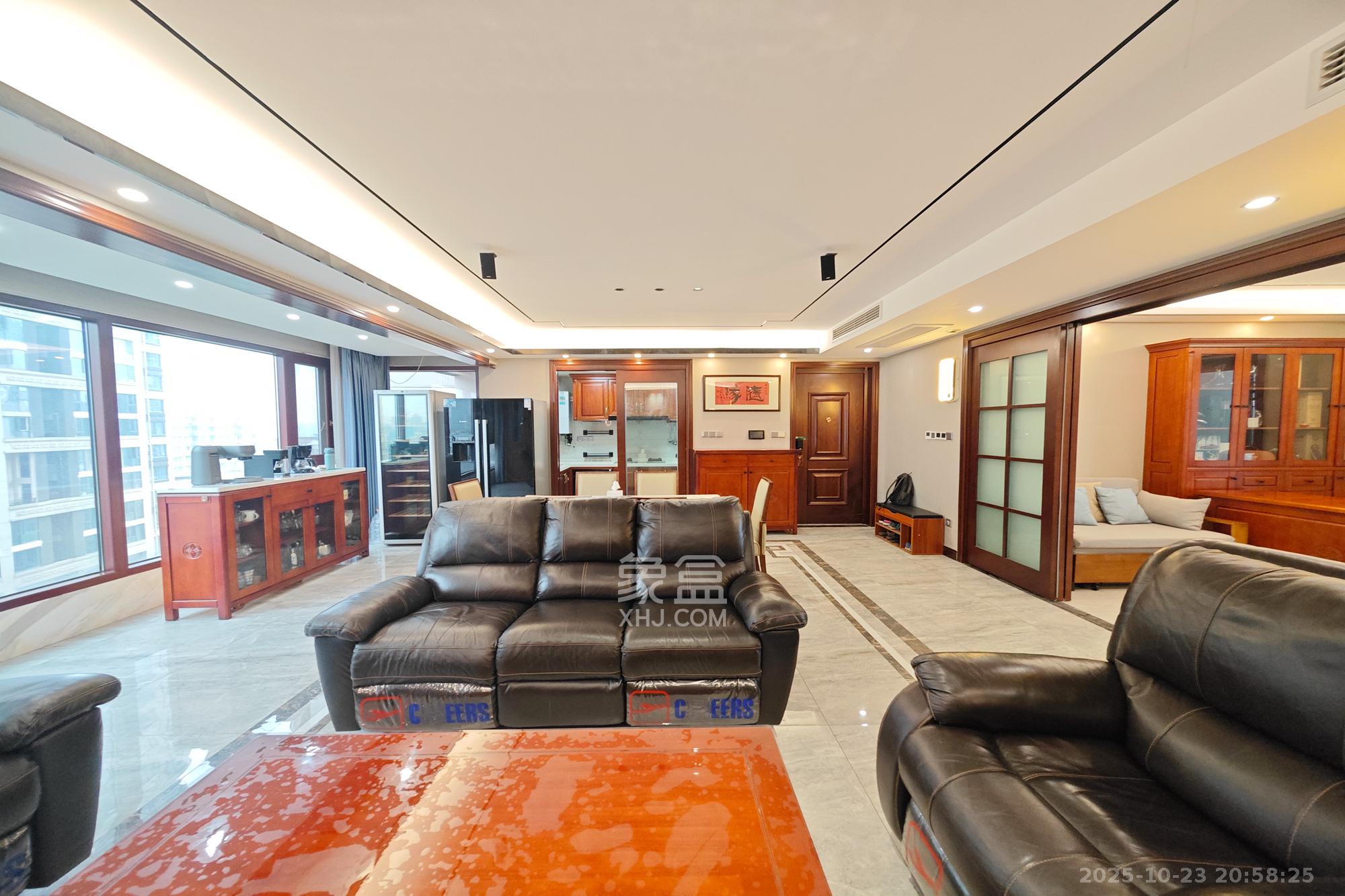 建发中央悦府  4室2厅2卫    218.0万 建发中央悦府  4室2厅2卫    218.0万