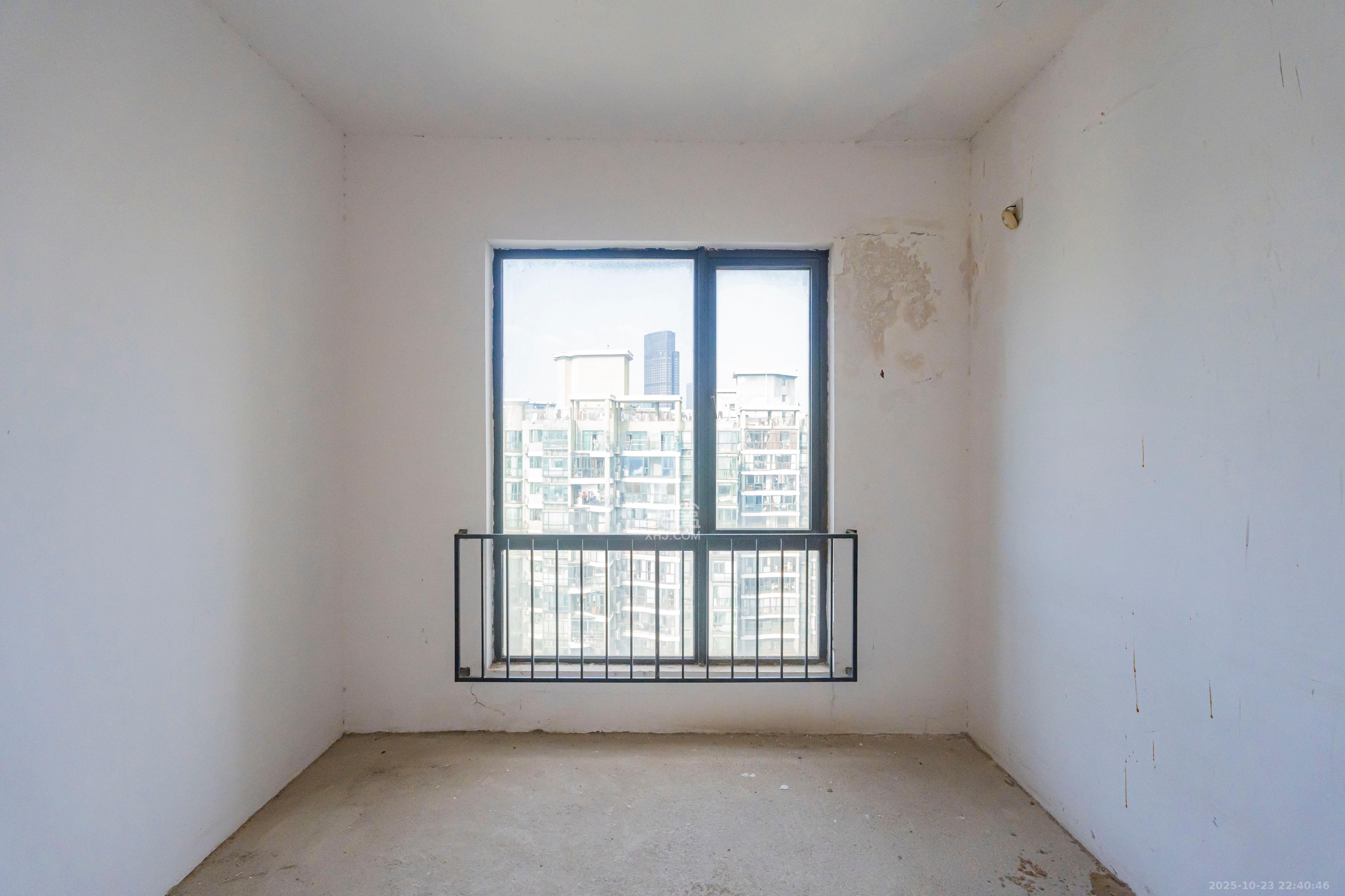 复地崑玉国际一期  1室2厅2卫    288.0万卧室