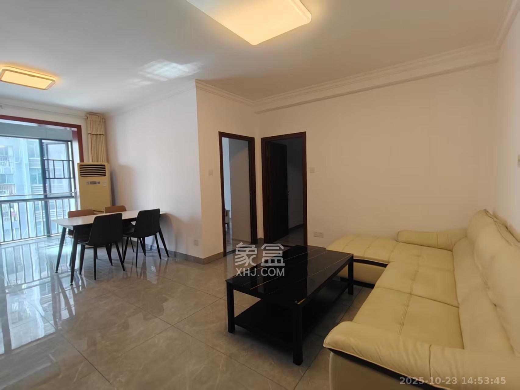 湘域中央  2室1厅1卫    3400.0元/月室内图