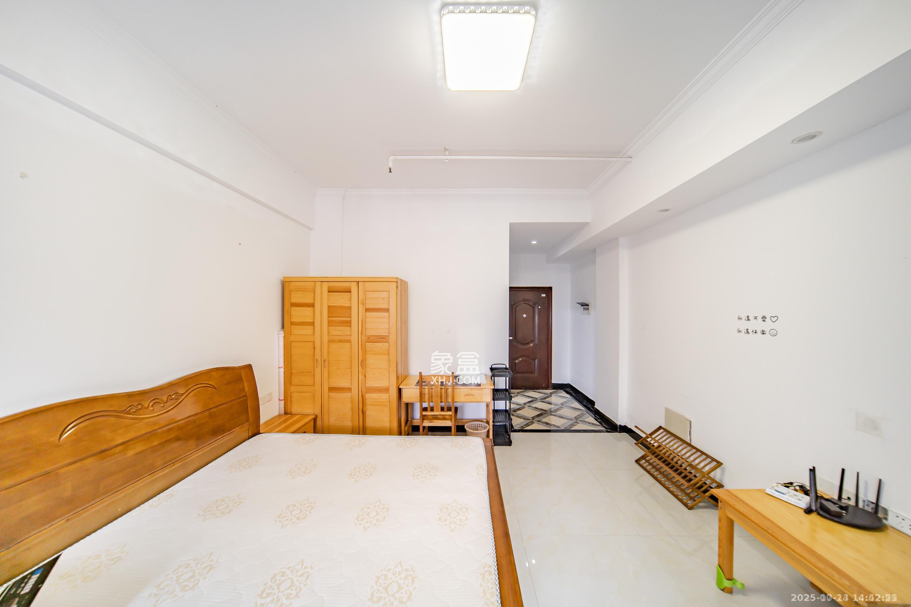 中南壹号院  1室1厅1卫    1600.0元/月 中南壹号院  1室1厅1卫    1600.0元/月室内图