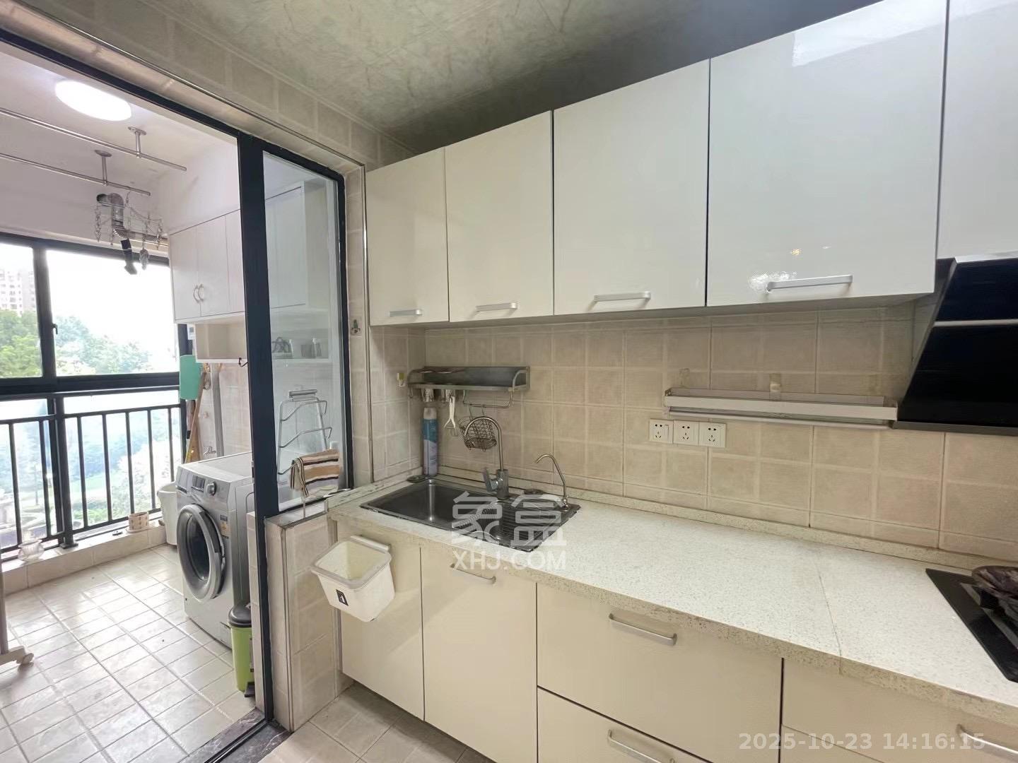 中海梅溪湖壹号  3室2厅1卫    2400.0元/月 中海梅溪湖壹号  3室2厅1卫    2400.0元/月室内图