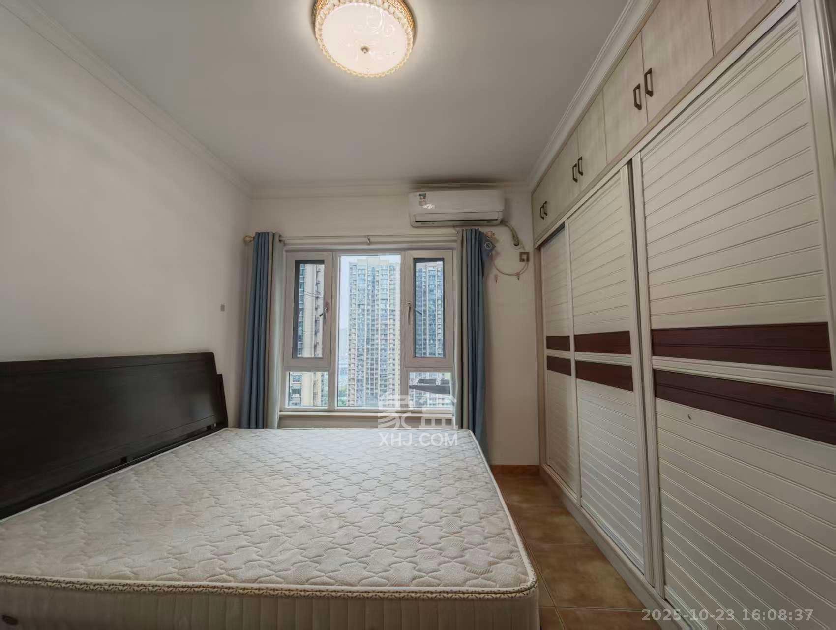 荣盛花语城 3室2厅2卫 2500.0元/月 荣盛花语城 3室2厅2卫 2500.0元/月室内图