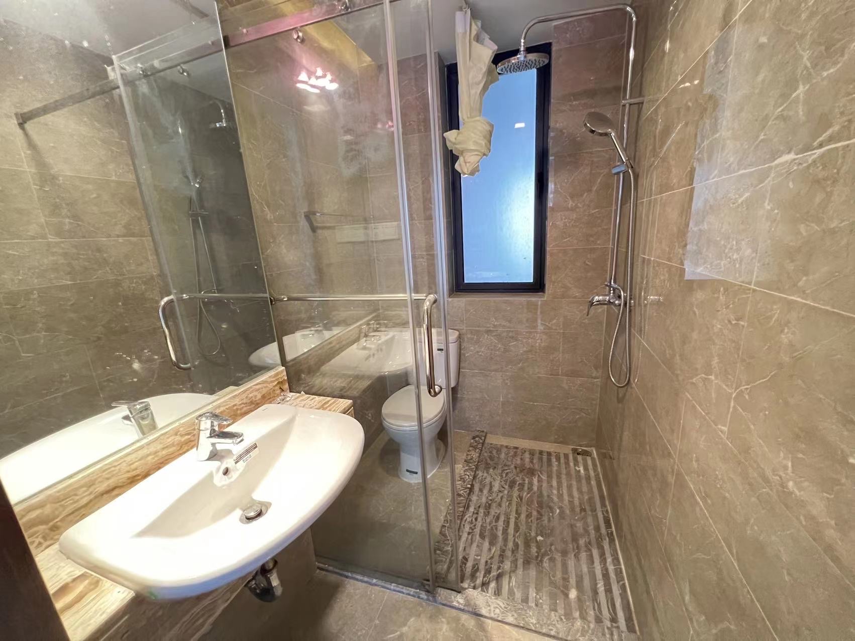 开维生态城  3室2厅2卫    3600.0元/月室内图