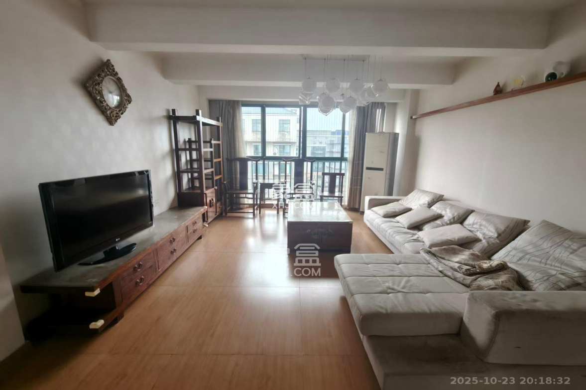 华天苑 3室2厅1卫 2500.0元/月 华天苑 3室2厅1卫 2500.0元/月室内图