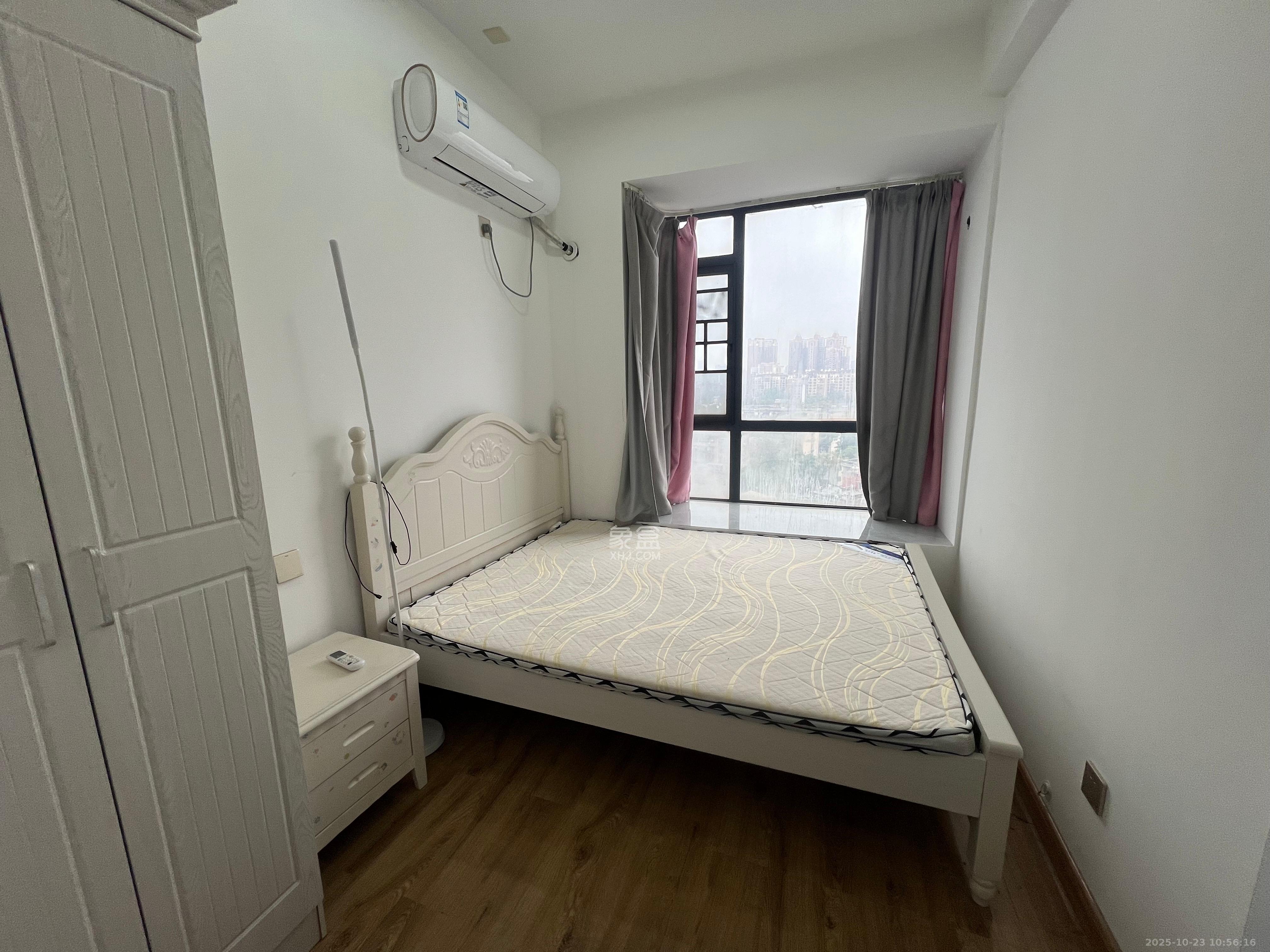 金领家族  3室1厅1卫    2200.0元/月 金领家族  3室1厅1卫    2200.0元/月室内图