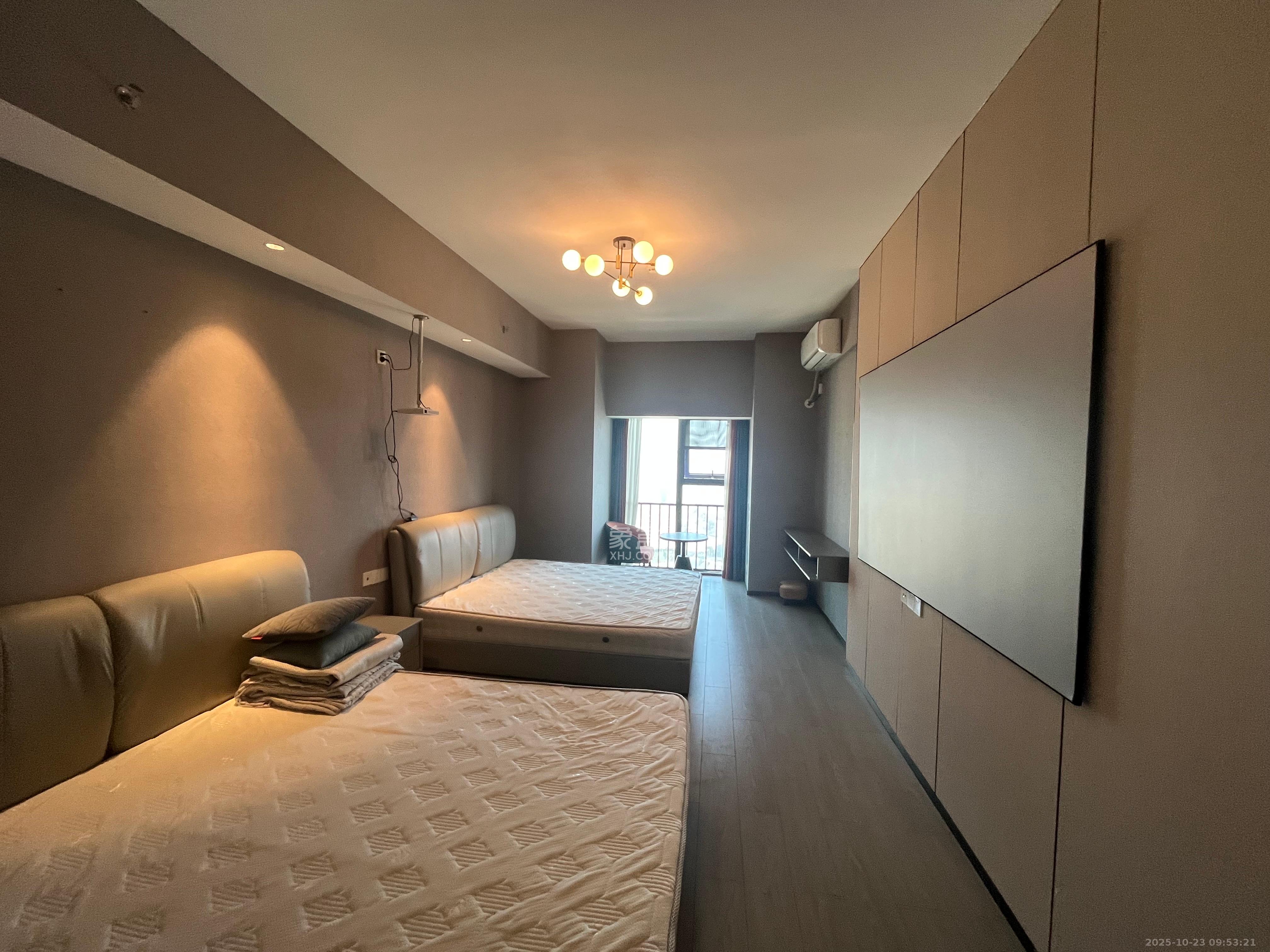 华润置地中心 1室1厅1卫 2300.0元/月 华润置地中心 1室1厅1卫 2300.0元/月室内图