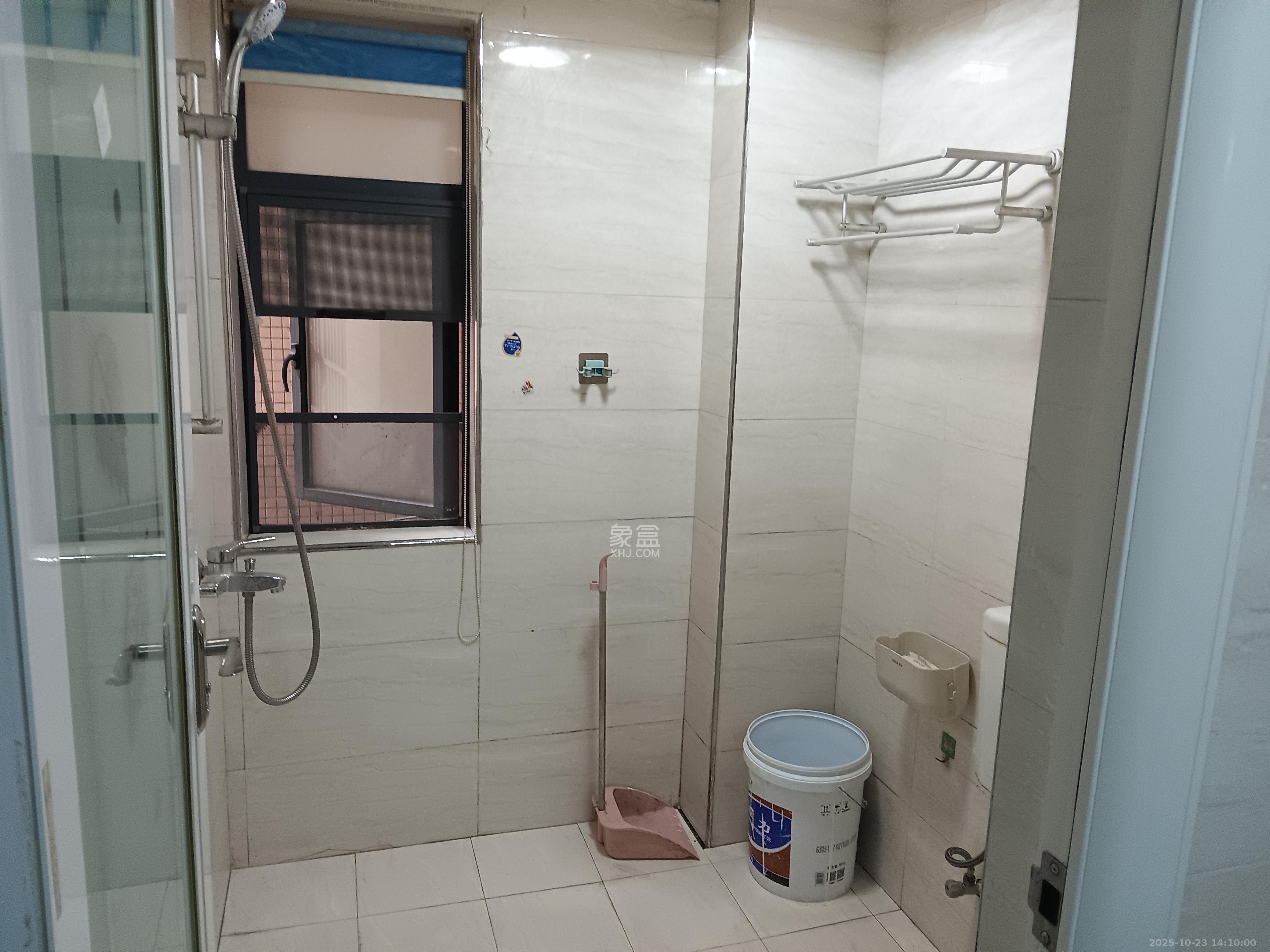 上峰苑(兰亭玥岛)  2室2厅1卫    2000.0元/月 上峰苑(兰亭玥岛)  2室2厅1卫    2000.0元/月室内图