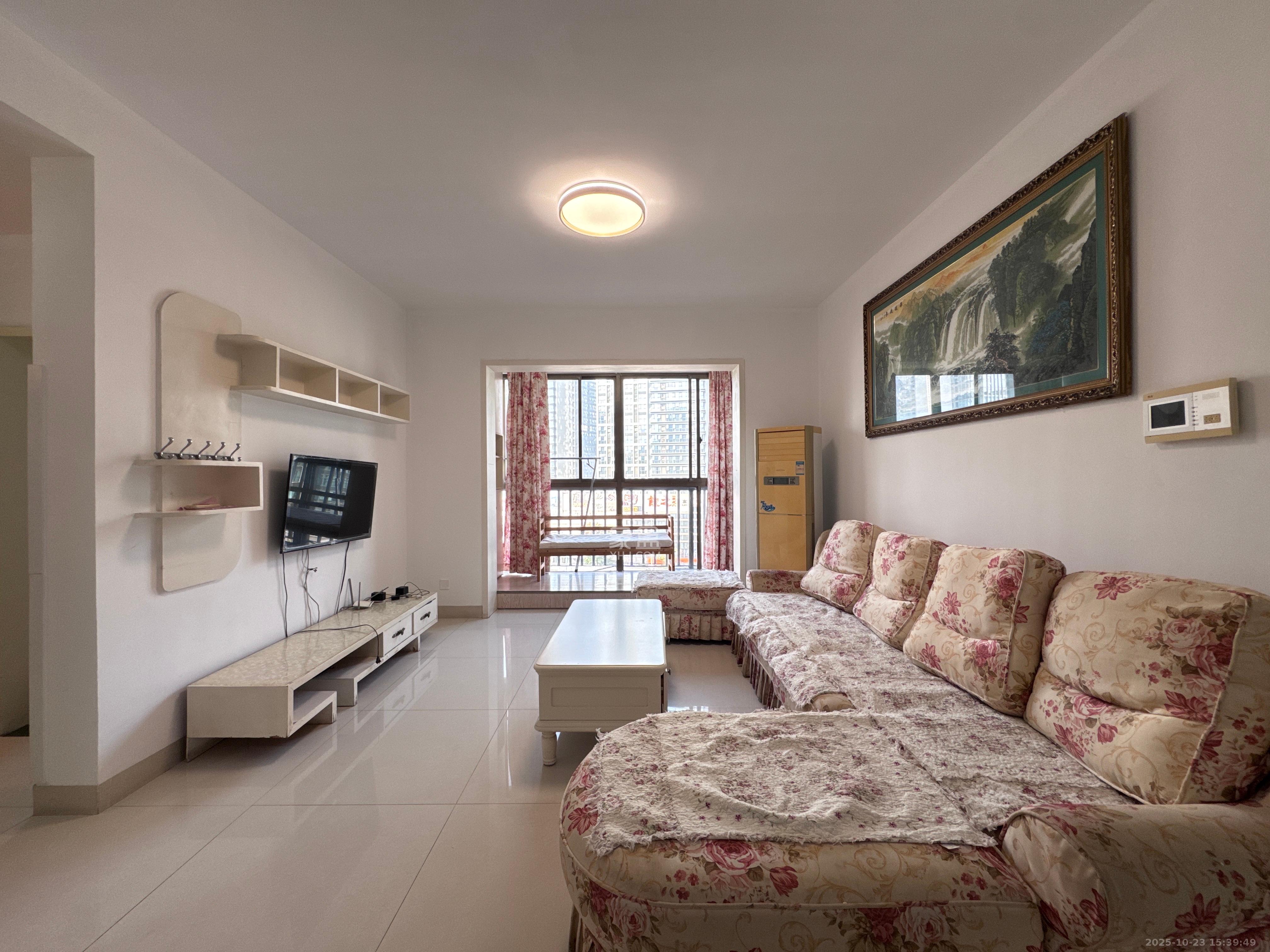 岳泰理想城 3室2厅1卫 2700.0元/月 岳泰理想城 3室2厅1卫 2700.0元/月室内图