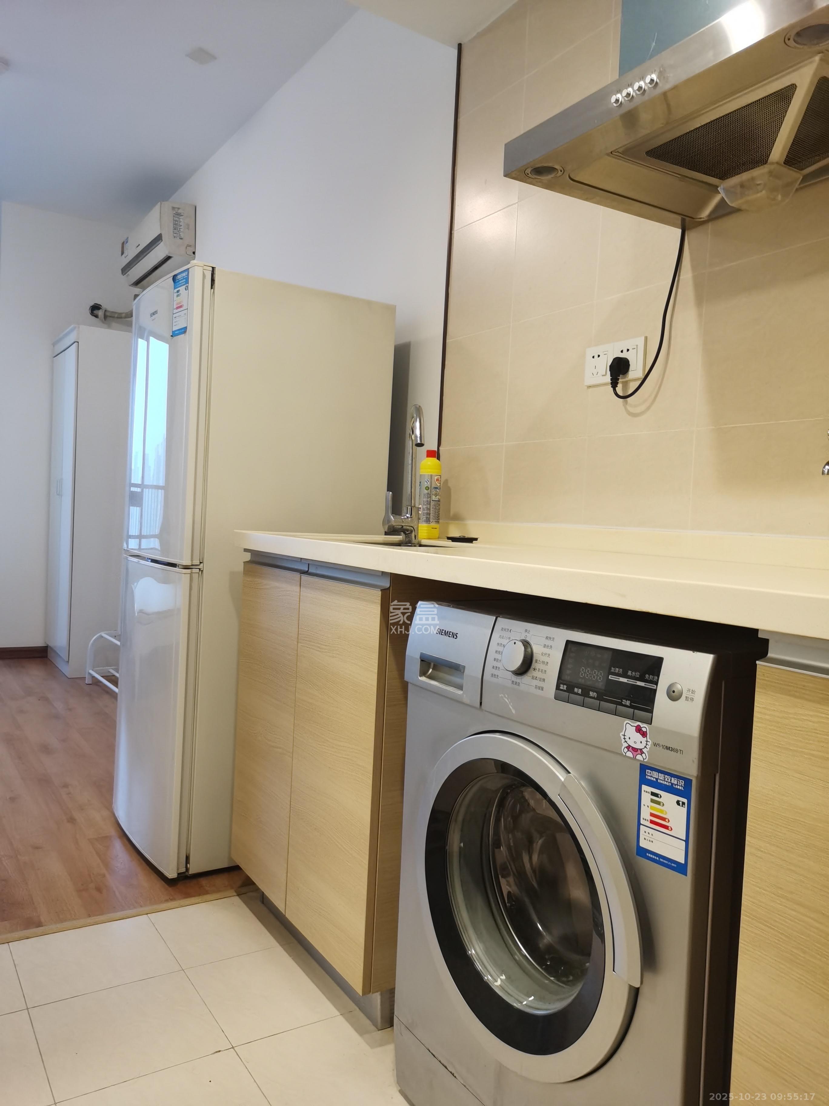 龙湖水晶郦城  1室1厅1卫    1500.0元/月 龙湖水晶郦城  1室1厅1卫    1500.0元/月室内图