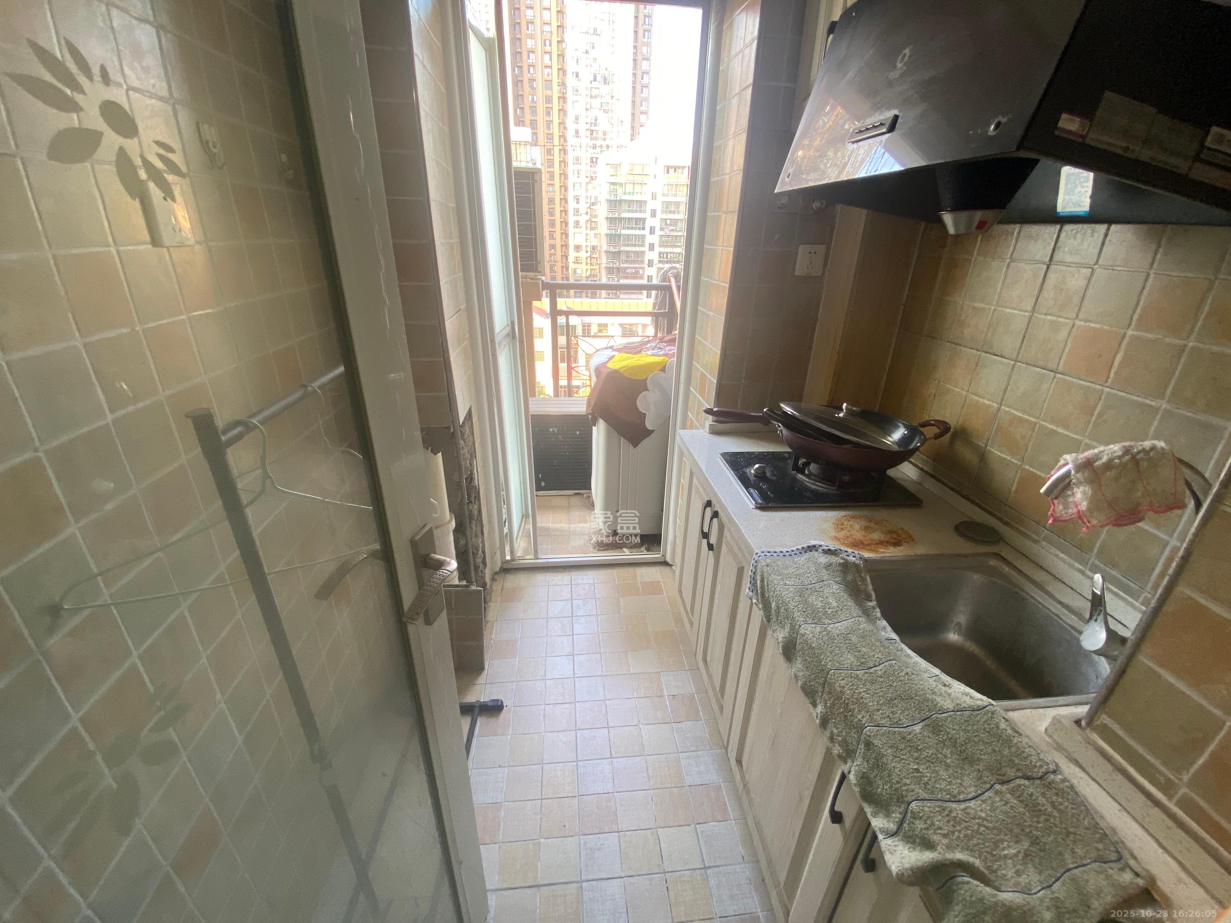 阳光锦城  1室1厅1卫    2000.0元/月室内图