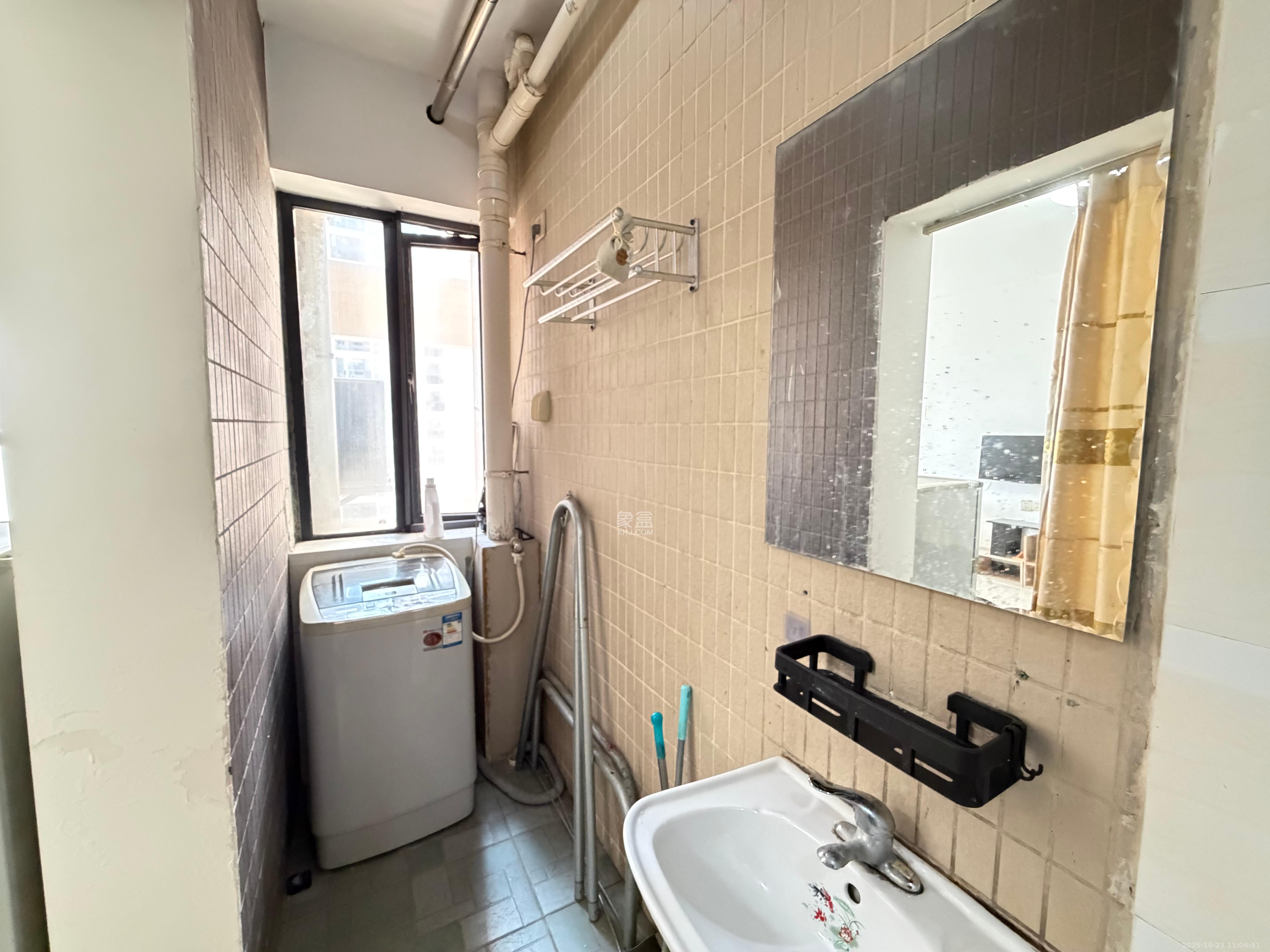 蓝山郡  1室1厅1卫    1200.0元/月 蓝山郡  1室1厅1卫    1200.0元/月室内图