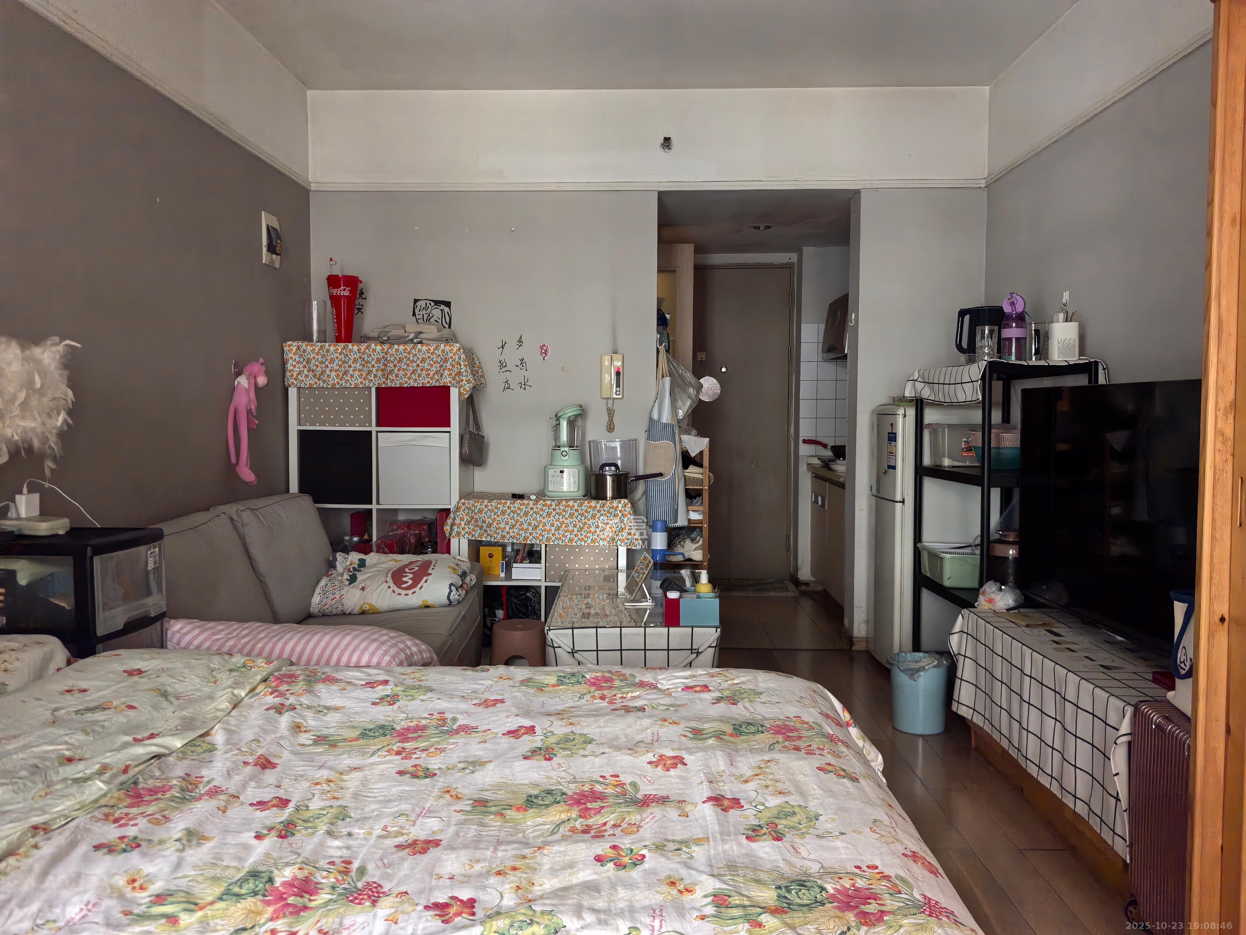 万科金色家园  1室1厅1卫    1500.0元/月室内图