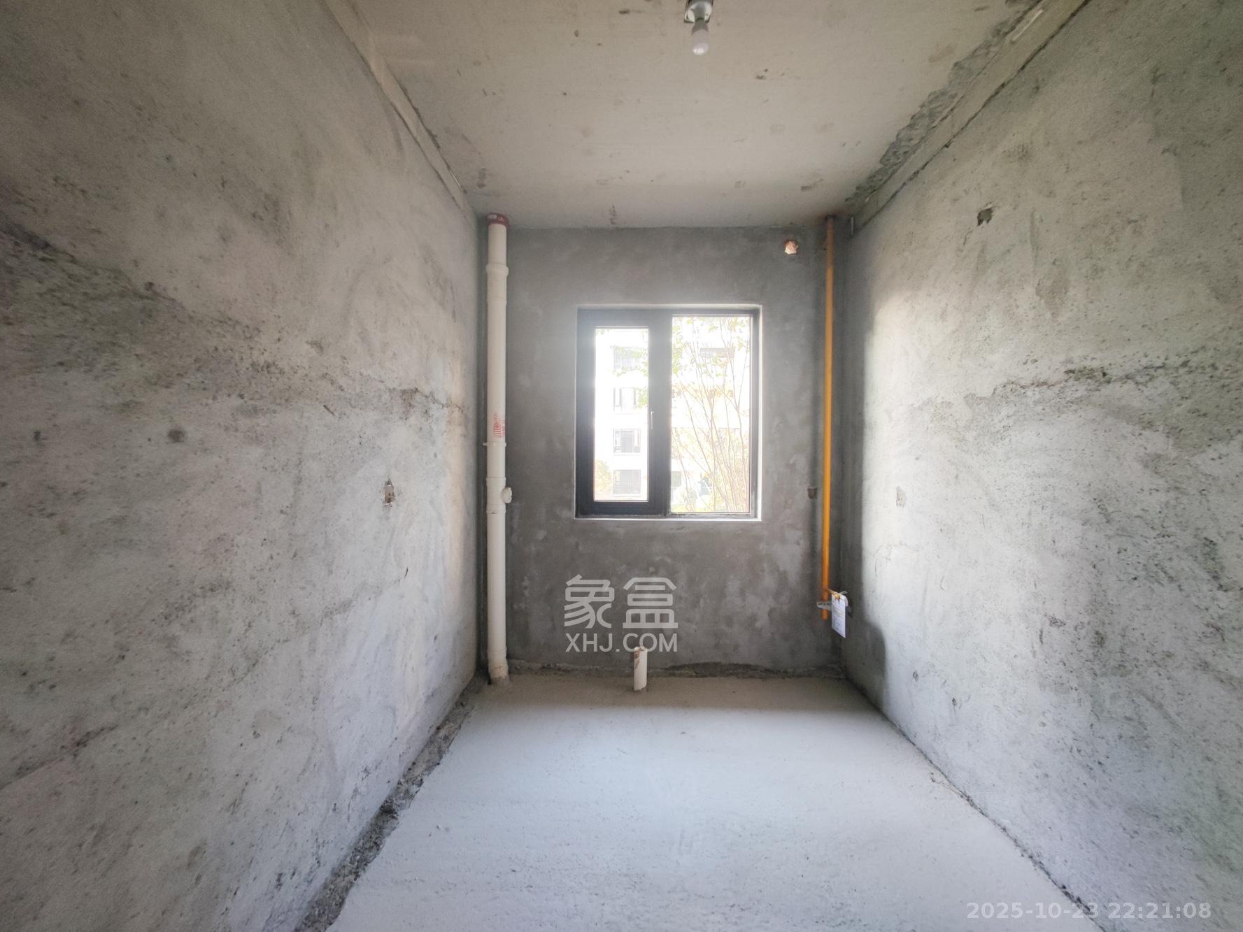 远洋红星天铂二期  3室2厅2卫    110.0万厨房