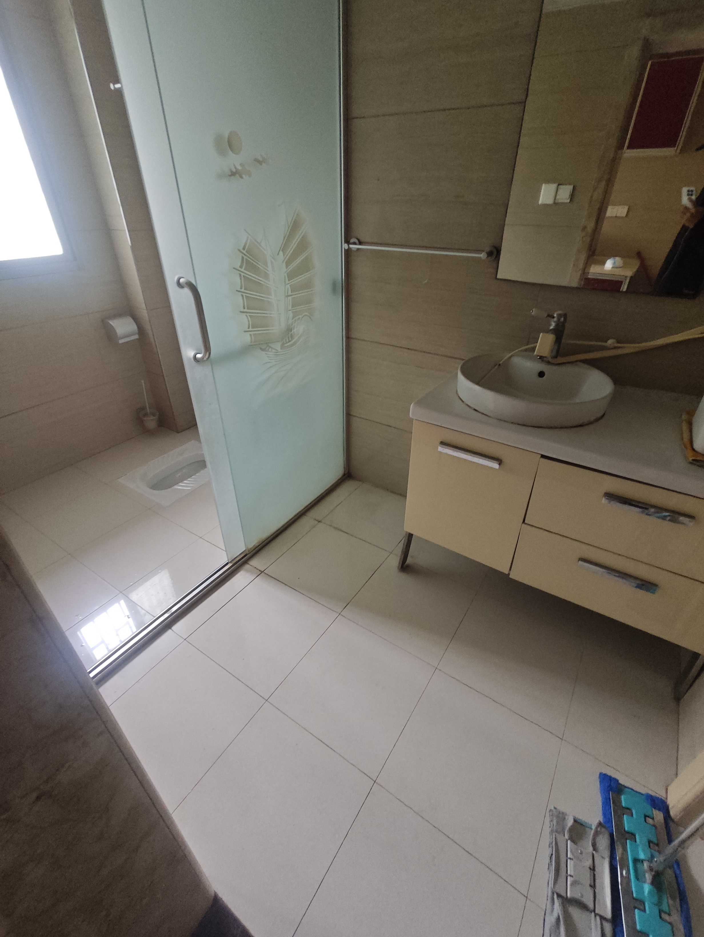 互助小区  3室1厅1卫    1400.0元/月户型图