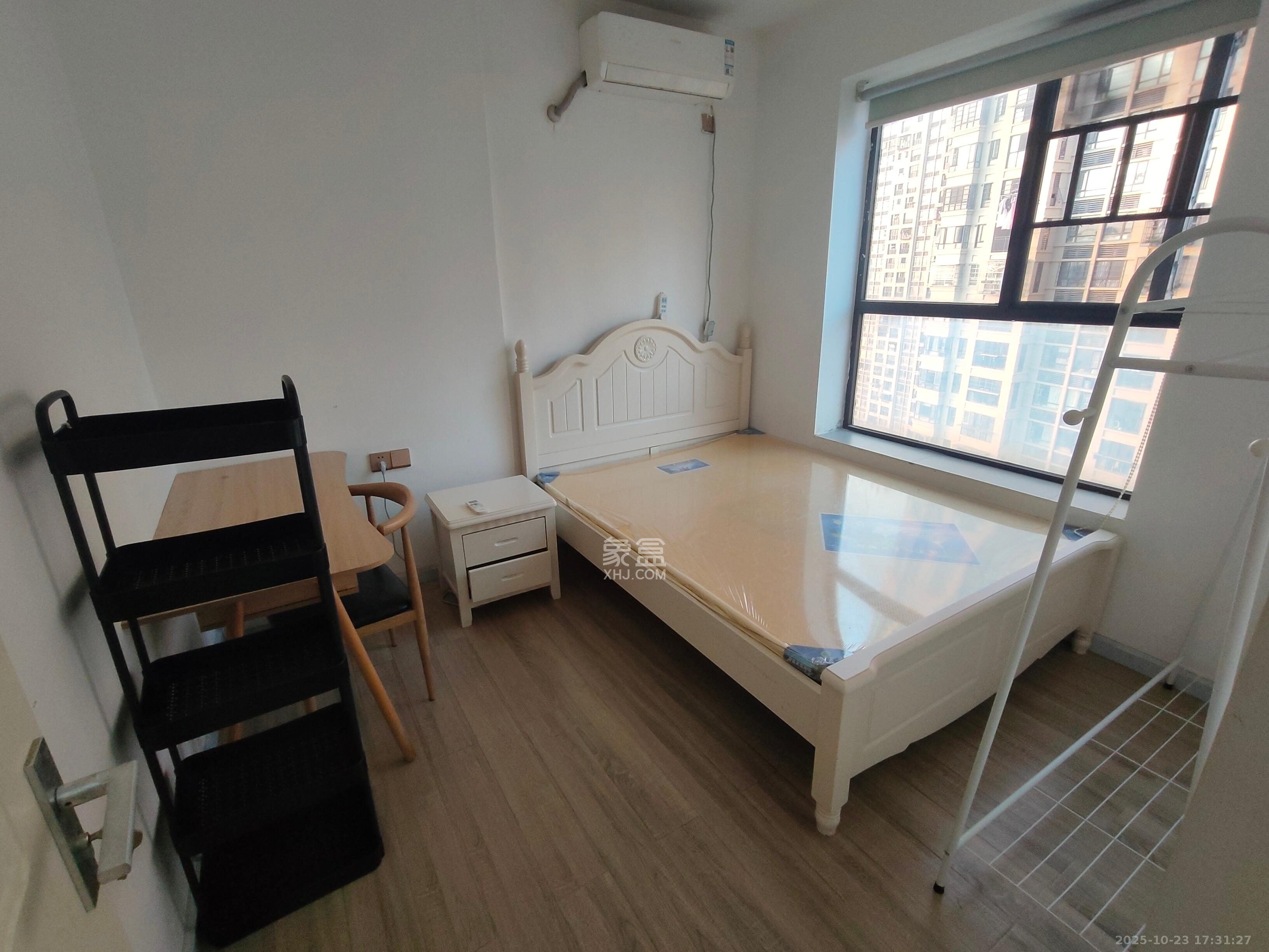 金科时代中心  2室1厅1卫    1800.0元/月室内图